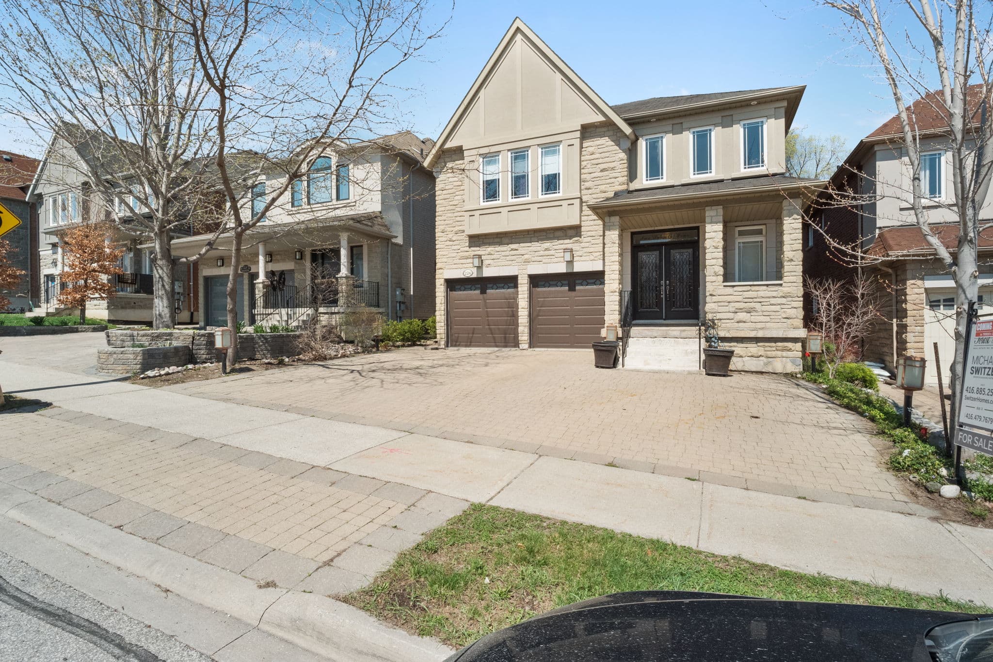 224 Autumn Hill Blvd Vaughan, ON L4J 8Y5