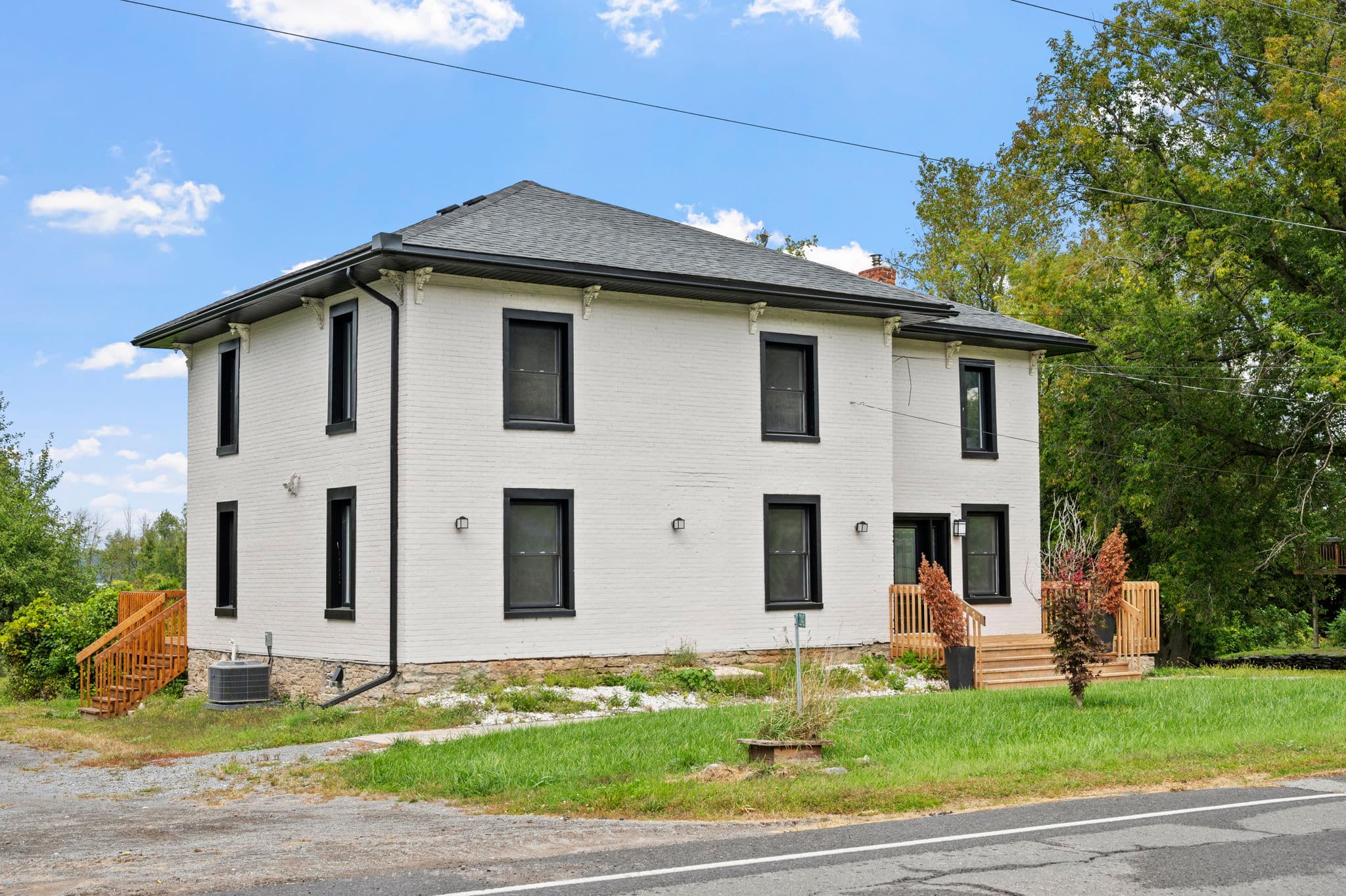 2242 County Rd 3 Carrying Place, ON K0K 1L0