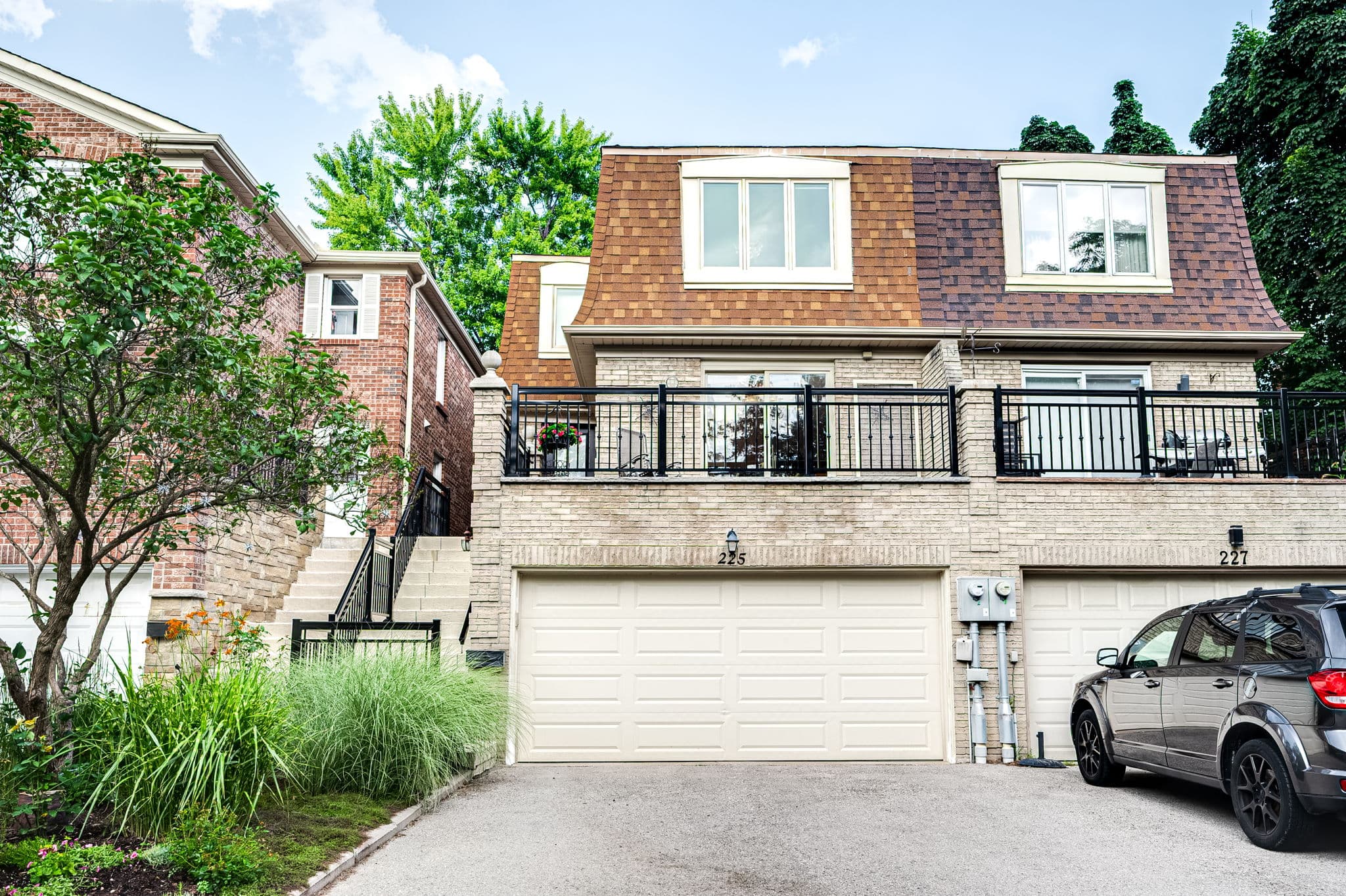 225 Hidden Trail Toronto, ON M2R 3T3