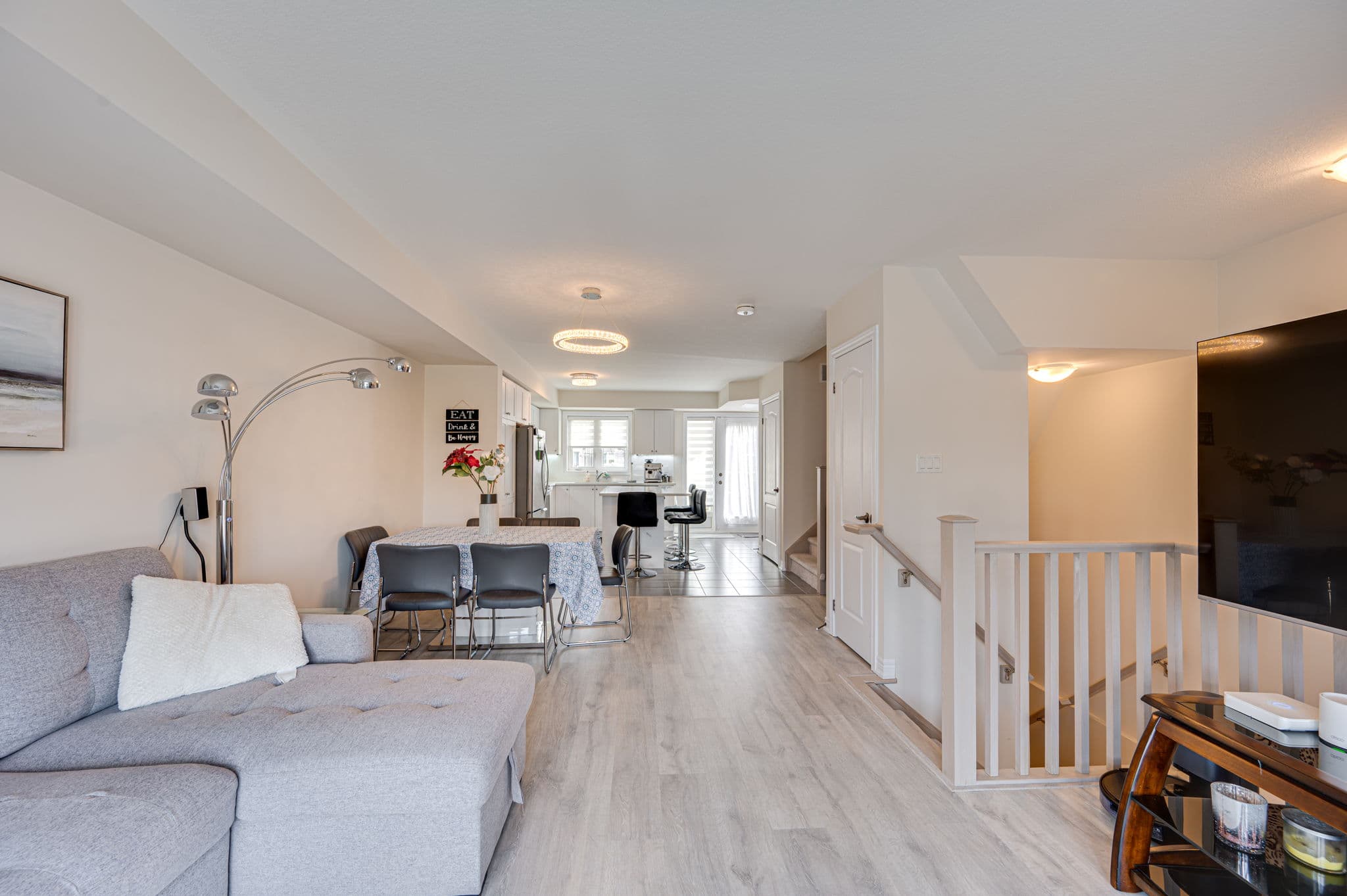 226 Law Dr Guelph, ON N1E 0H5
