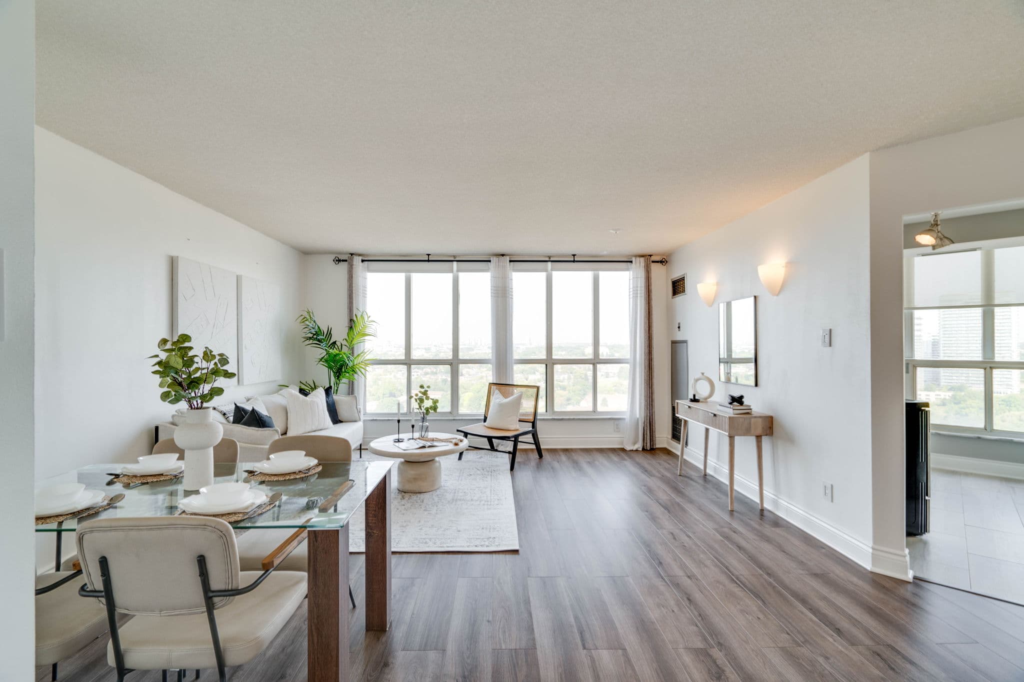2285 Lake Shore Blvd W Unit 2210 Toronto, ON M8V 3X9