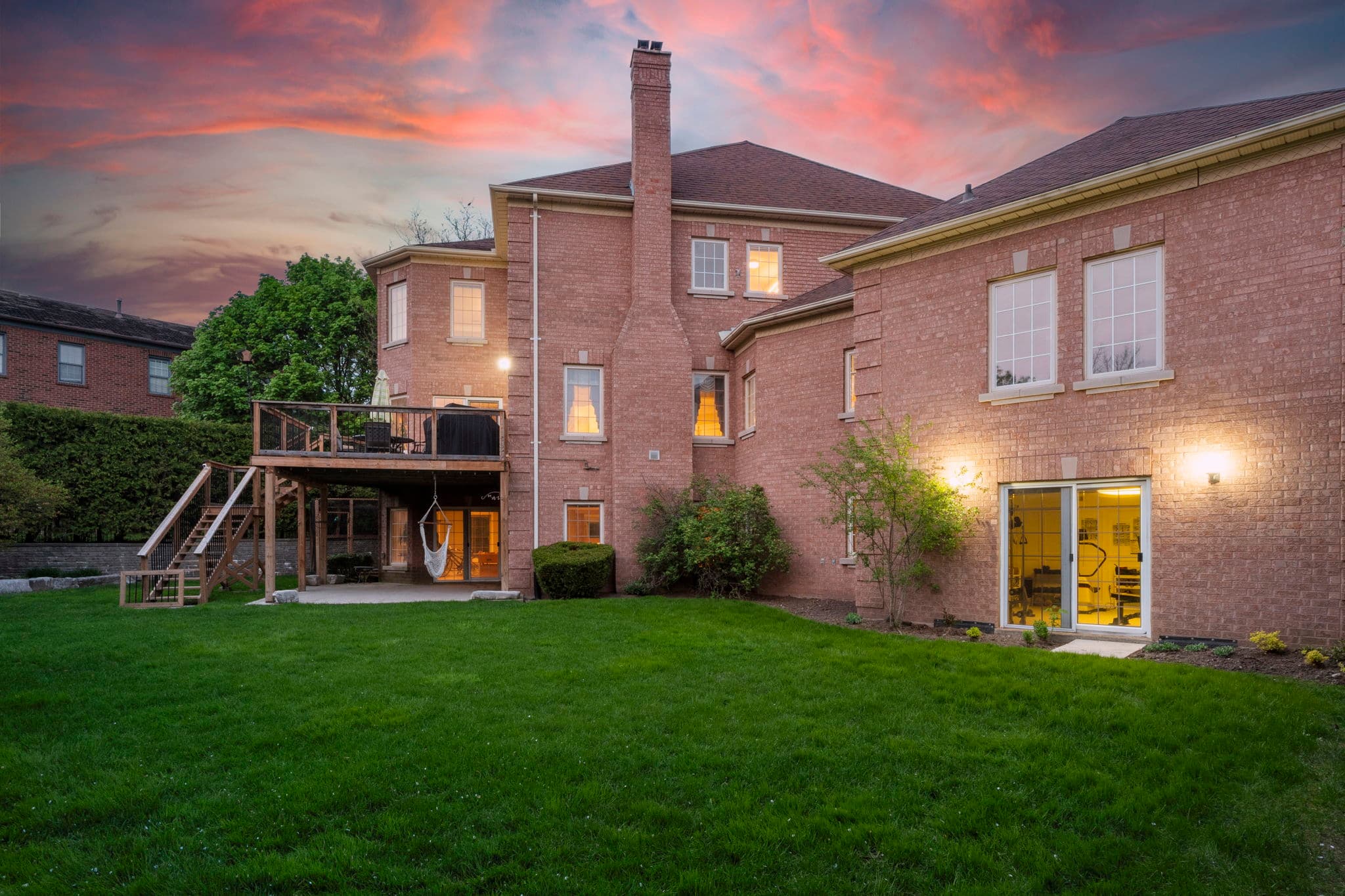 23 Falkland Pl Richmond Hill, ON L4C 9P3