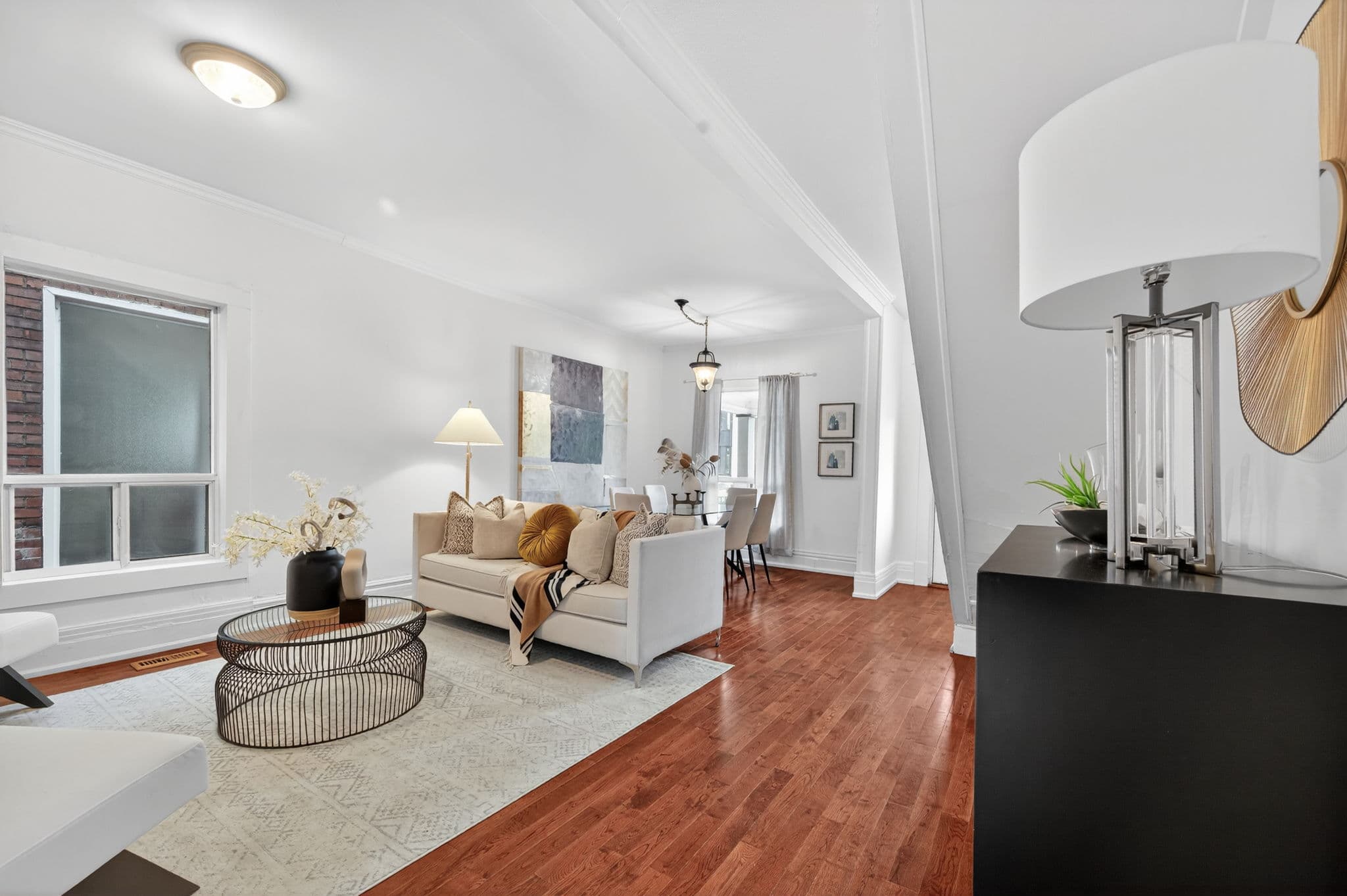 23 Morland Rd Toronto, ON M6S 2M7