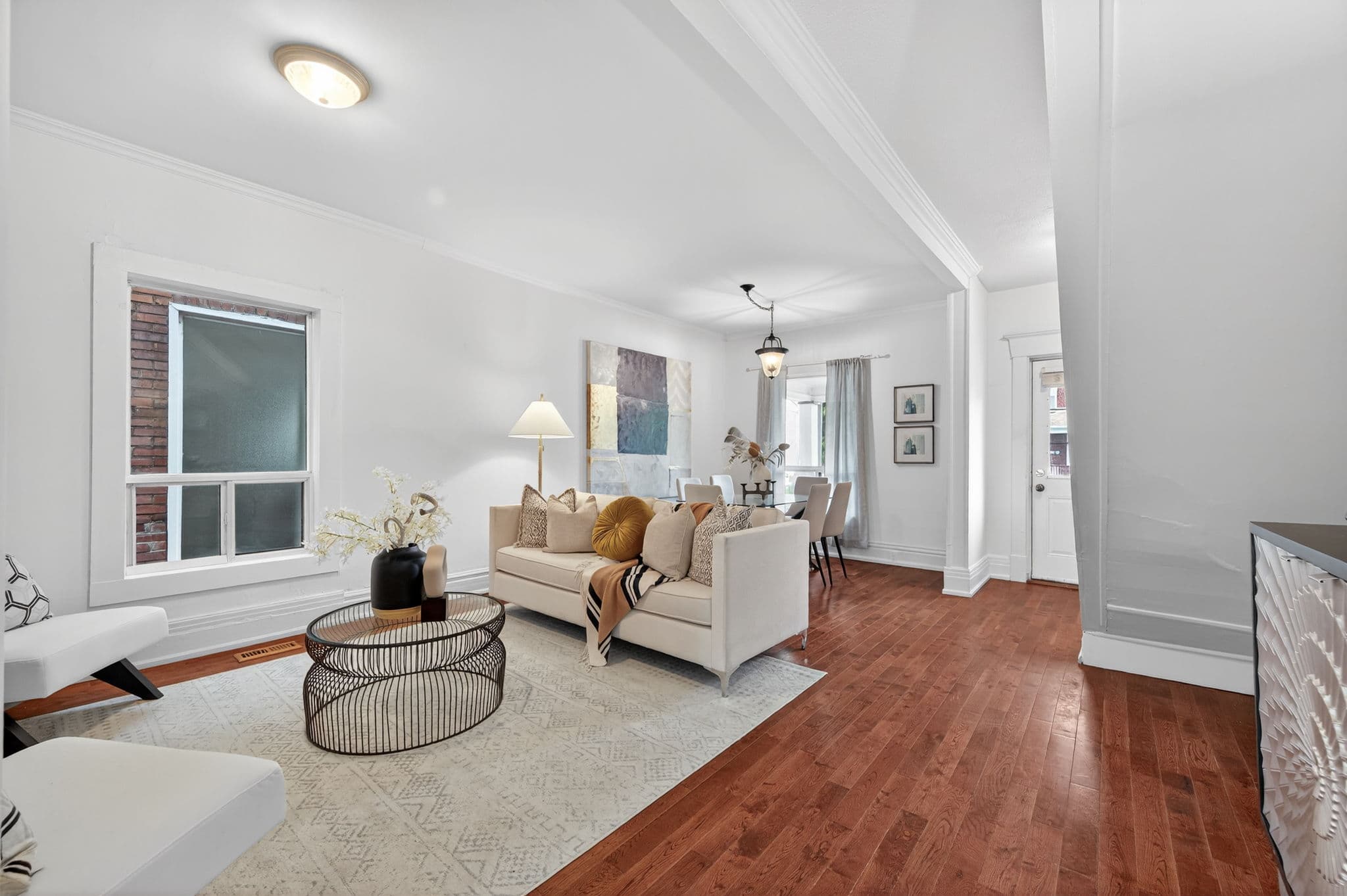 23 Morland Rd Toronto, ON M6S 2M7