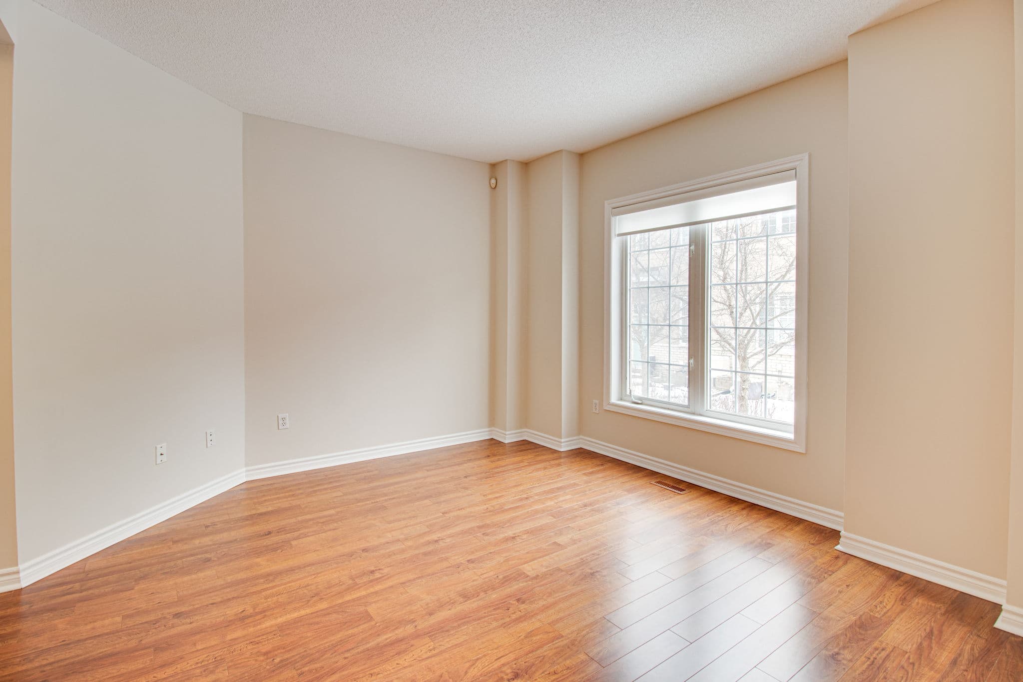 23 Observatory Ln Unit 256 Richmond Hill, ON L4C 0M7