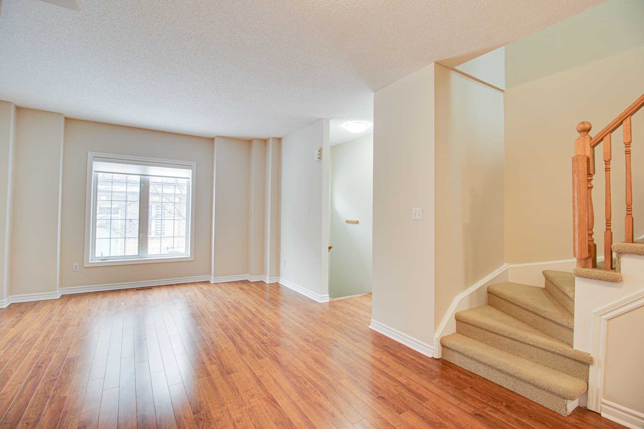 23 Observatory Ln Unit 256 Richmond Hill, ON L4C 0M7