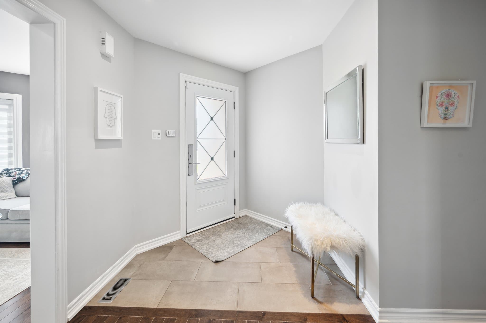 23 Oriah Ct Vaughan, ON L4J 8B3