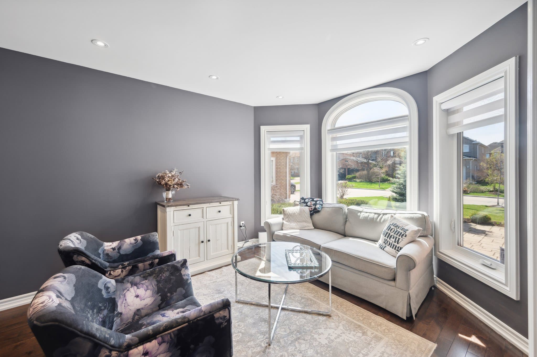 23 Oriah Ct Vaughan, ON L4J 8B3