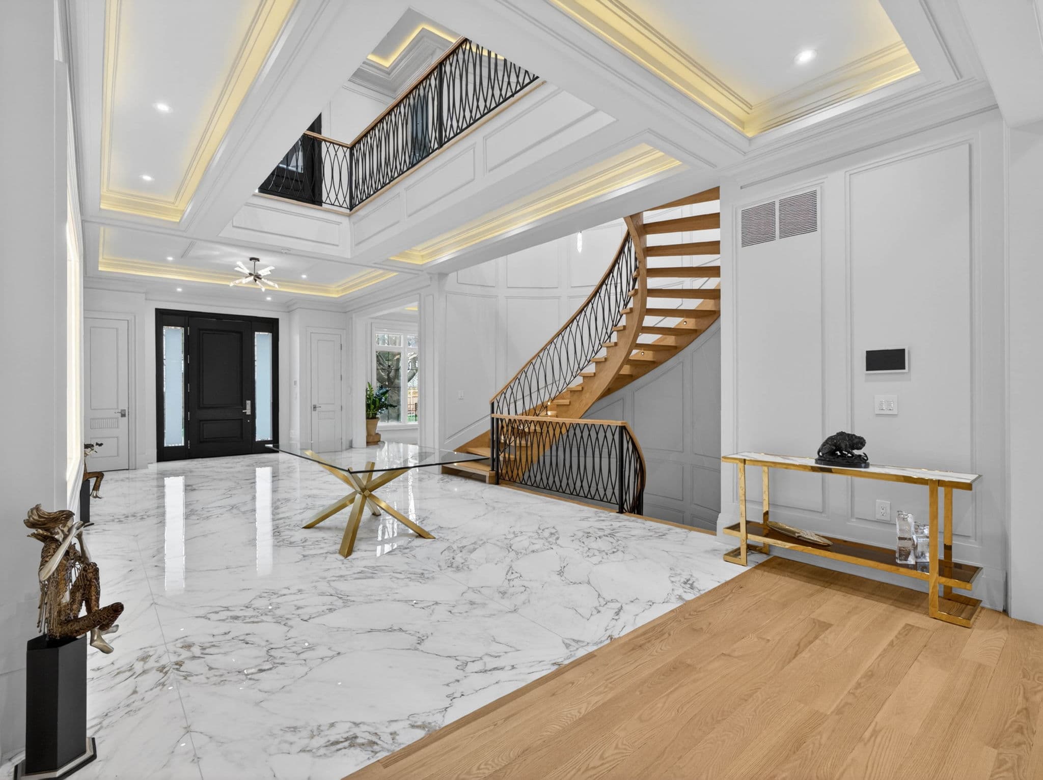 23 Sandfield Rd Toronto, ON M3B 2B6