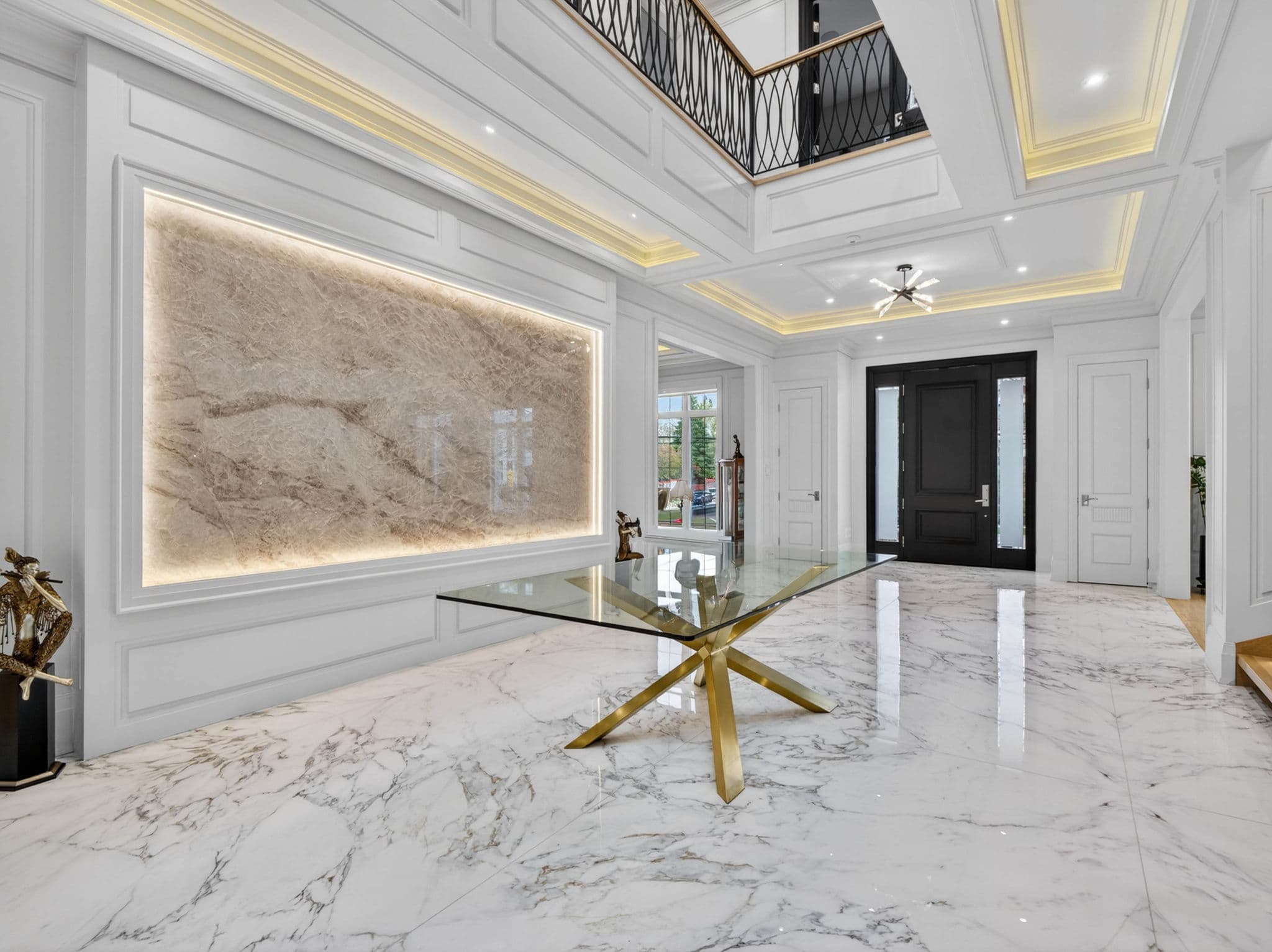 23 Sandfield Rd Toronto, ON M3B 2B6