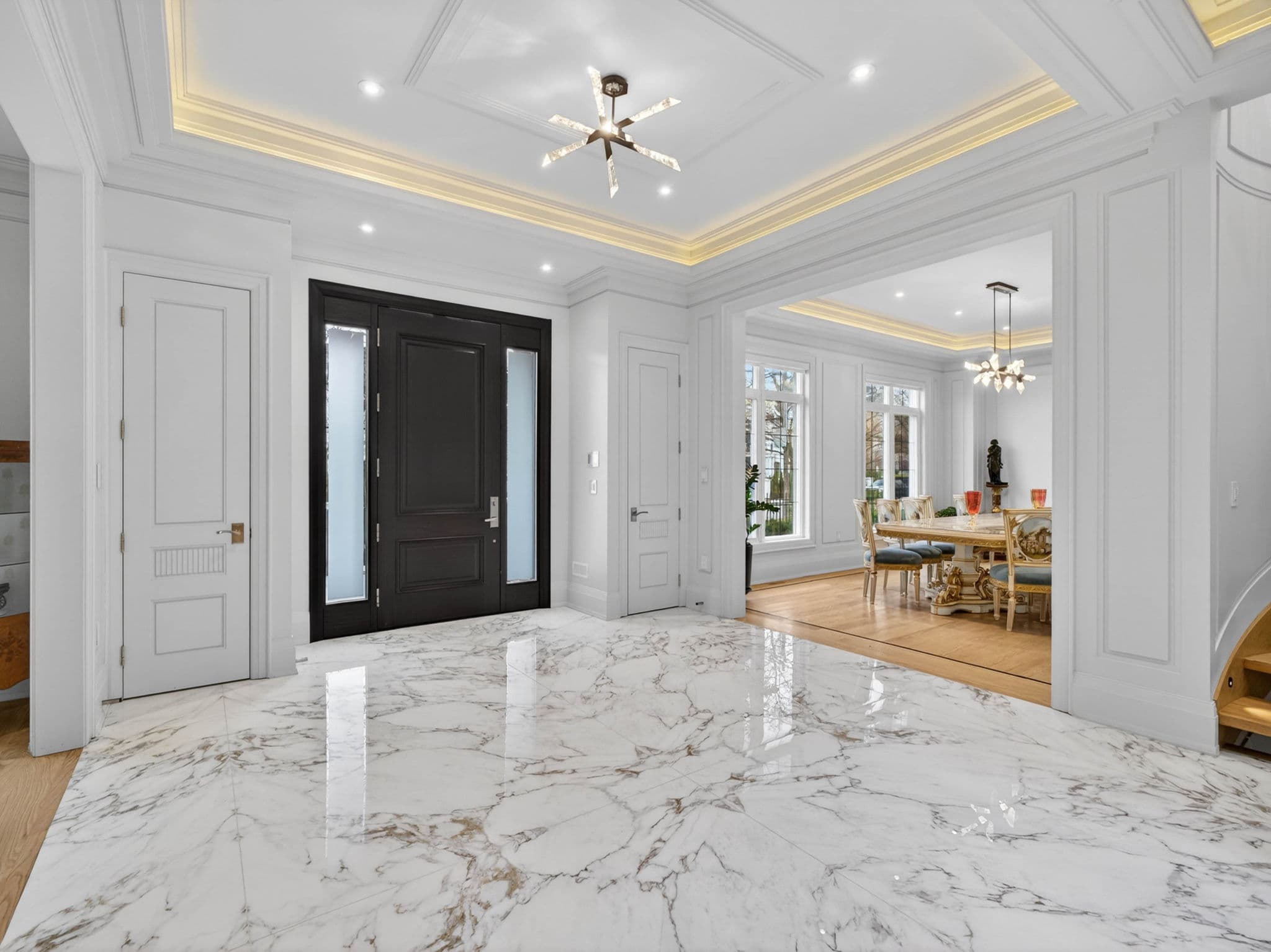 23 Sandfield Rd Toronto, ON M3B 2B6