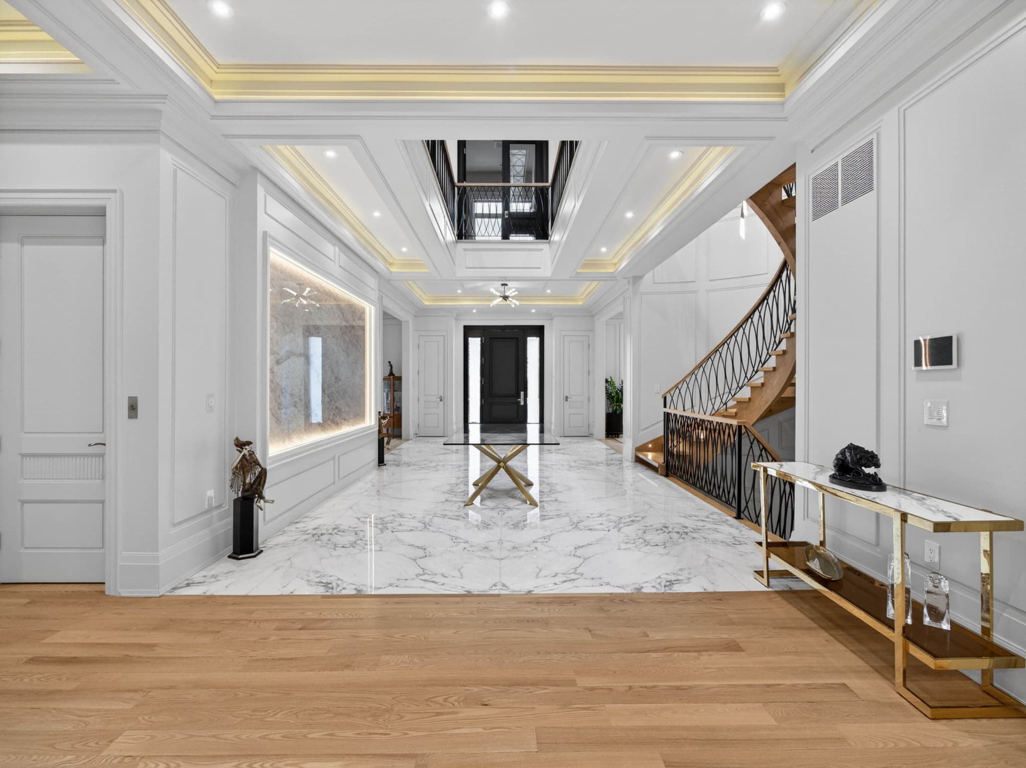 23 Sandfield Rd Toronto, ON M3B 2B6