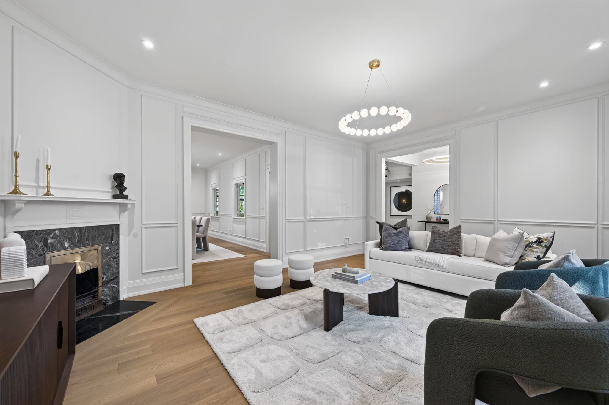23 South Dr Toronto, ON M4W 1R2
