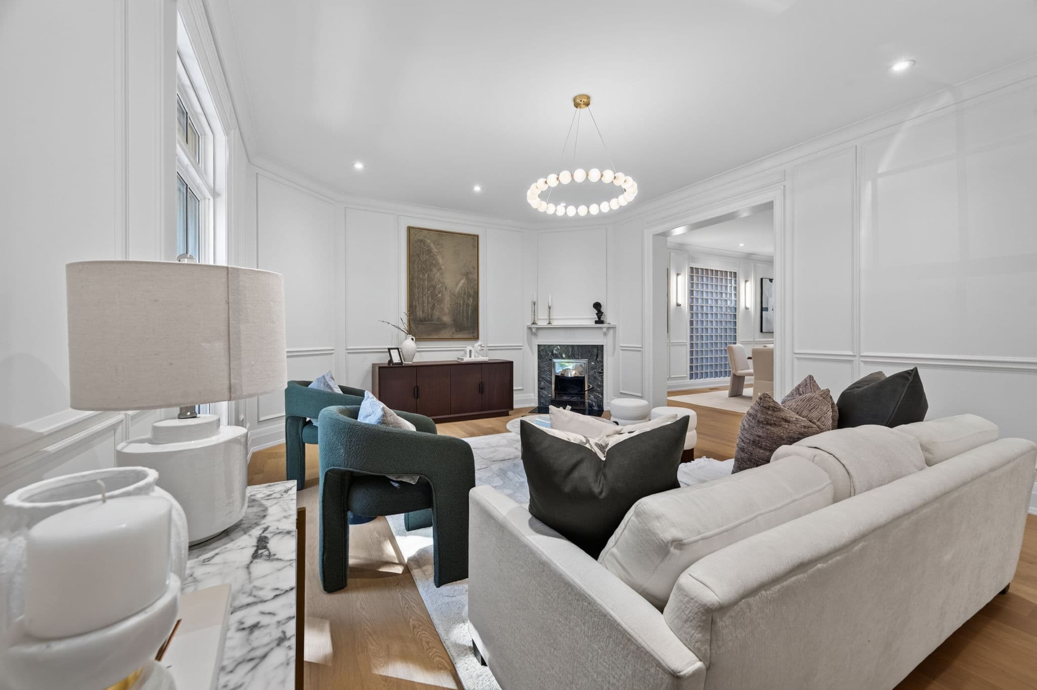 23 South Dr Toronto, ON M4W 1R2
