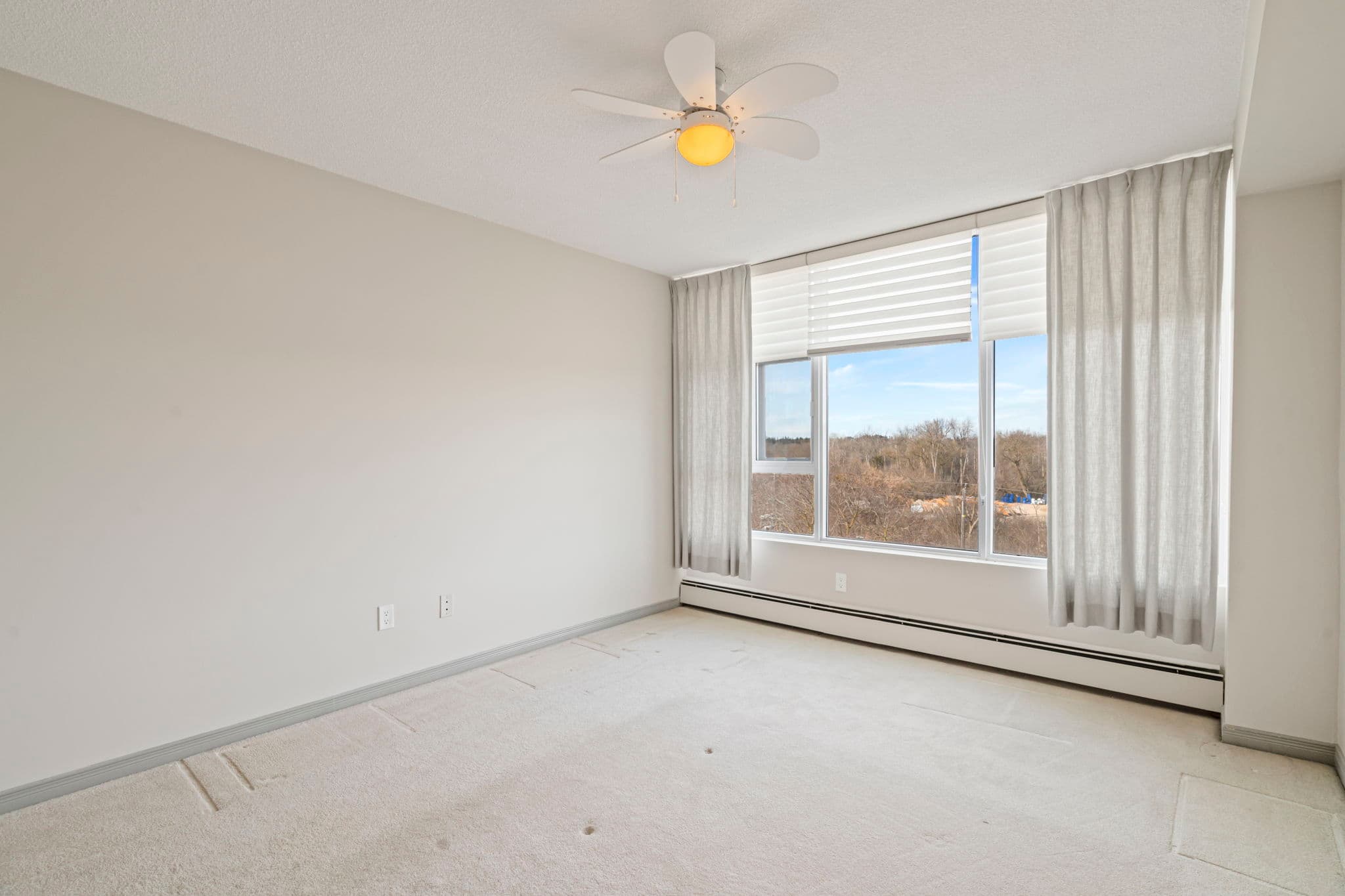 23 Woodlawn Rd E Unit 504 Guelph, ON N1H 7G6