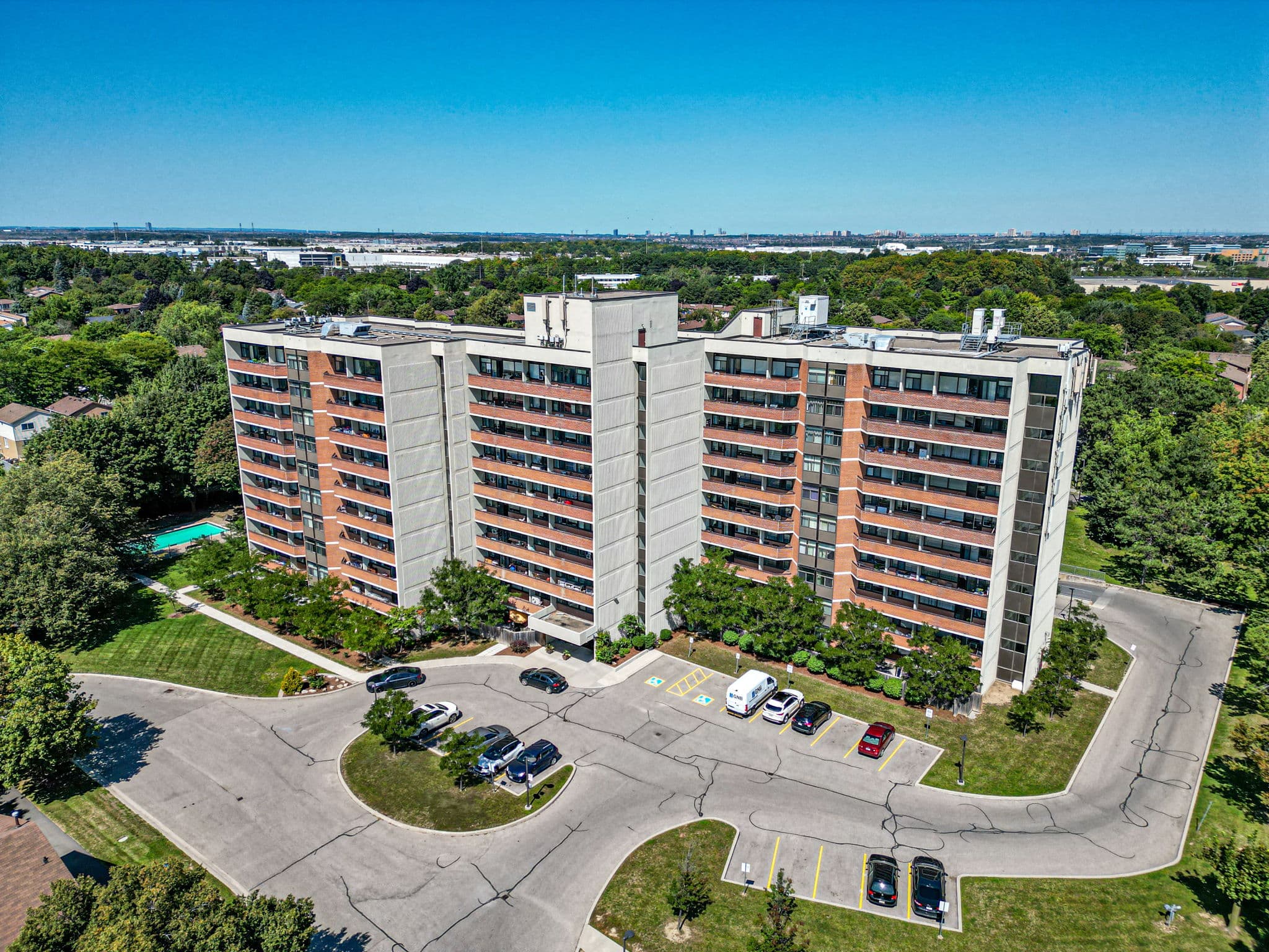 2301 Derry Rd W Unit 302 Mississauga, ON L5N 2R4