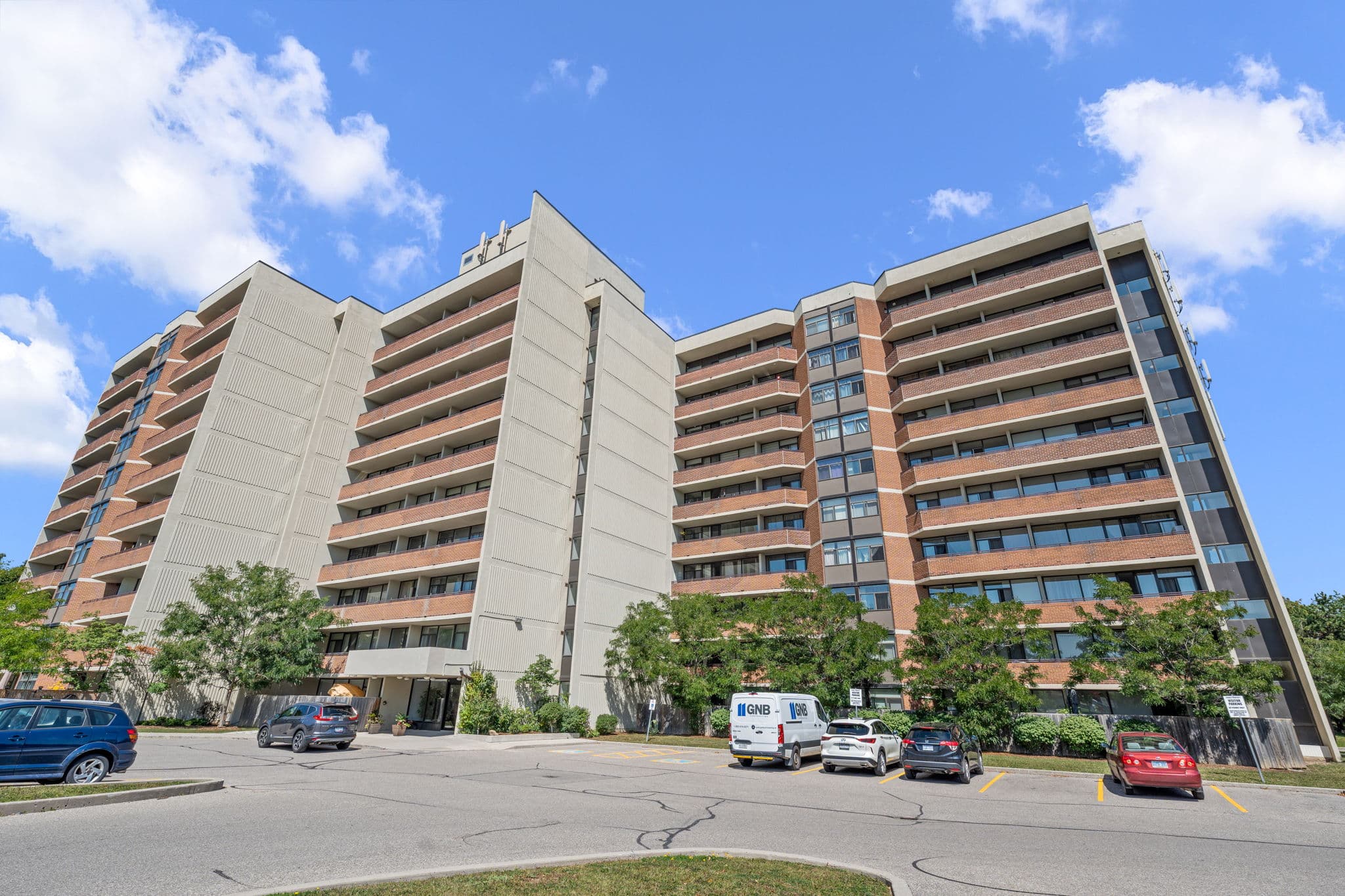 2301 Derry Rd W Unit 302 Mississauga, ON L5N 2R4