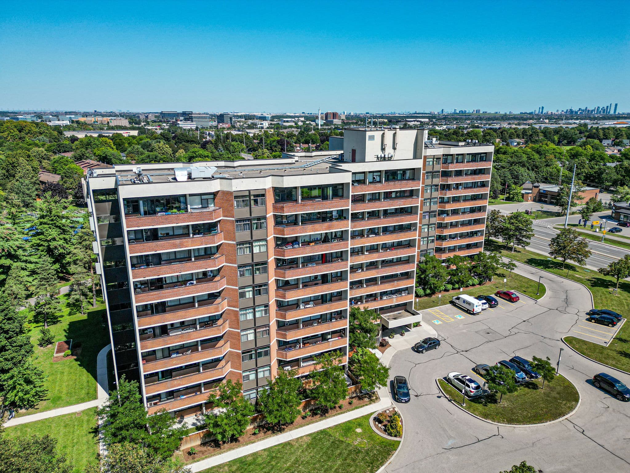 2301 Derry Rd W Unit 302 Mississauga, ON L5N 2R4