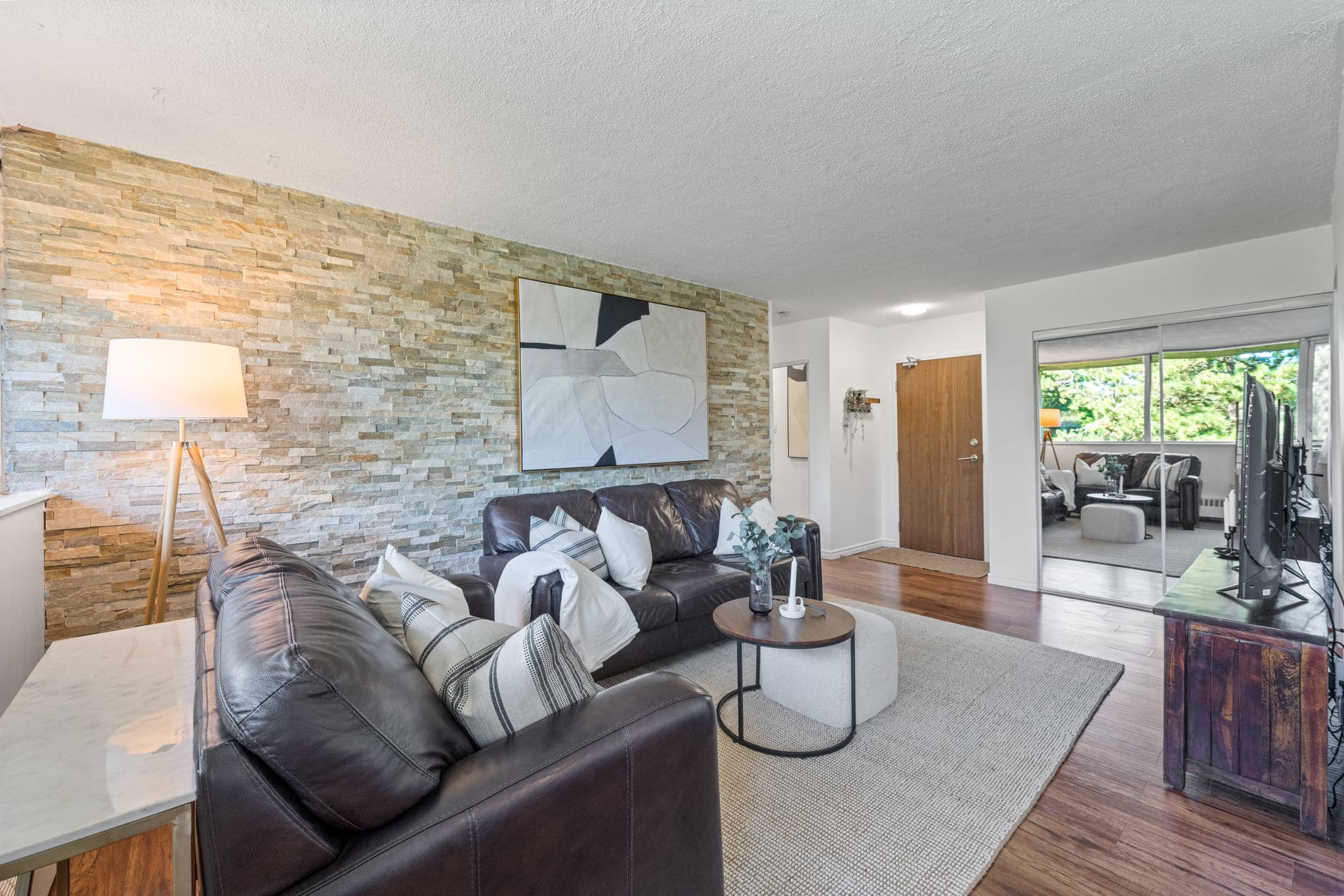 2301 Derry Rd W Unit 302 Mississauga, ON L5N 2R4