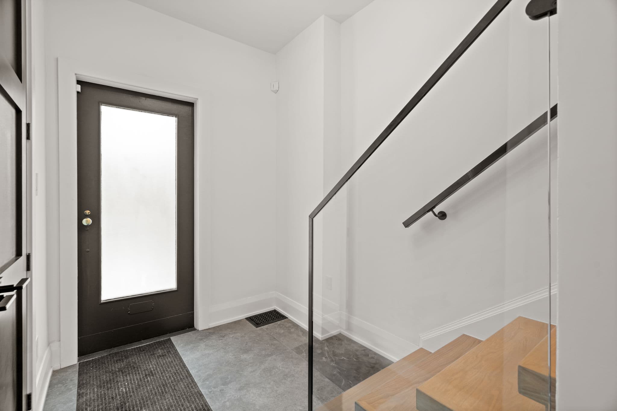 231 Macpherson Ave Toronto, ON M4V 1A1