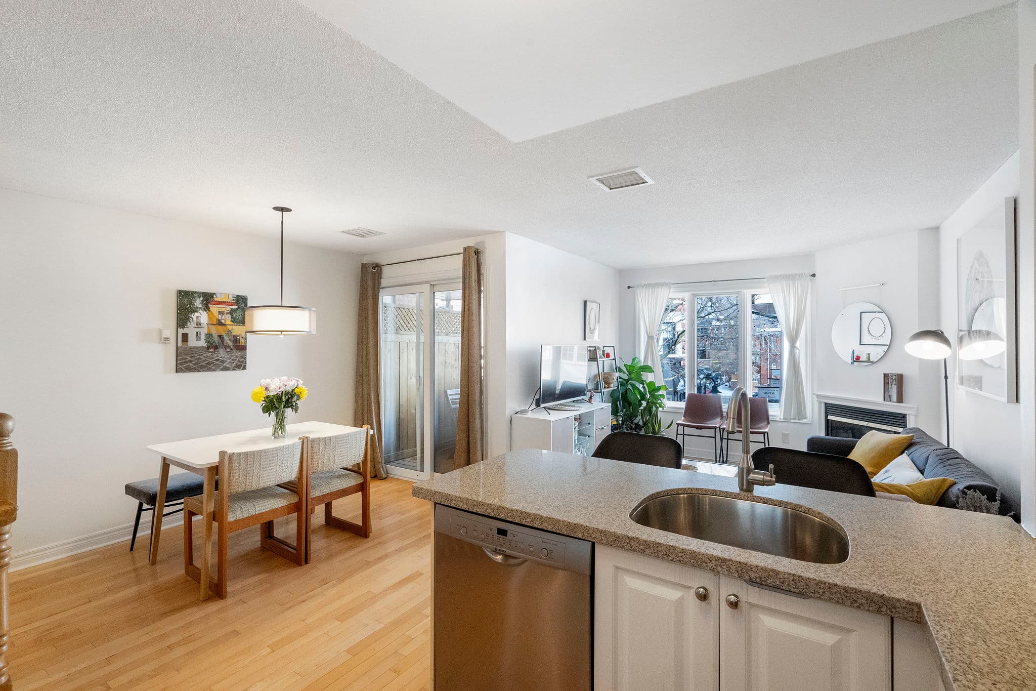 232 St George St TH11 Toronto, ON M5R 2N5