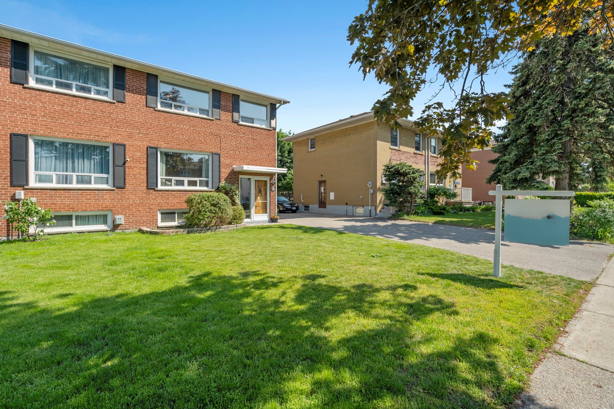 2350 Brookhurst Rd Mississauga, ON L5J 1R2