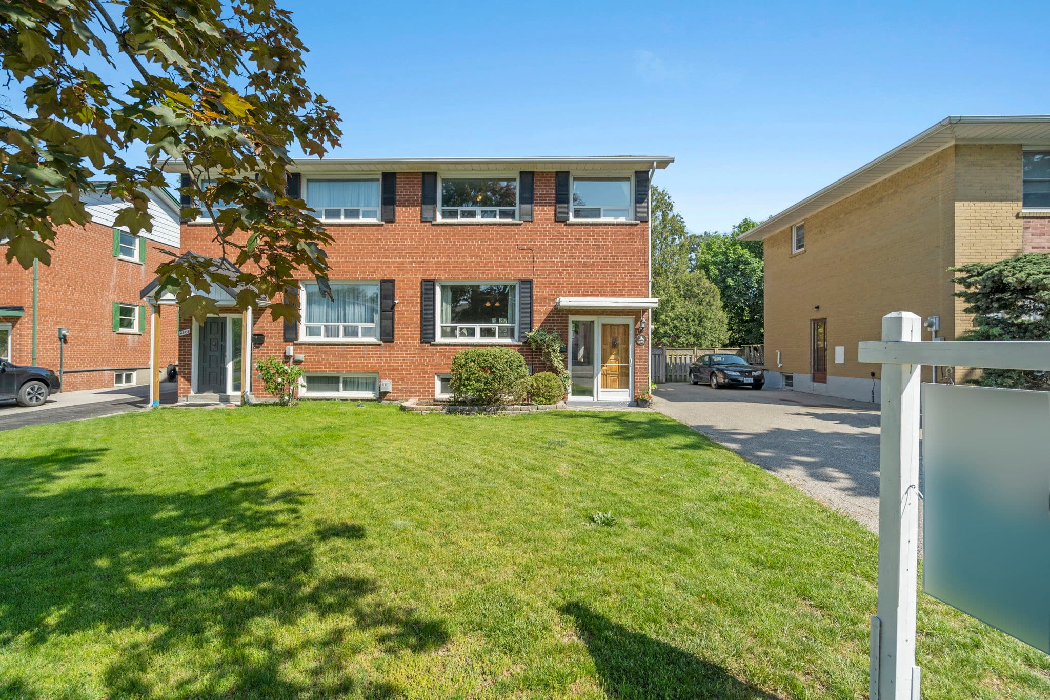 2350 Brookhurst Rd Mississauga, ON L5J 1R2