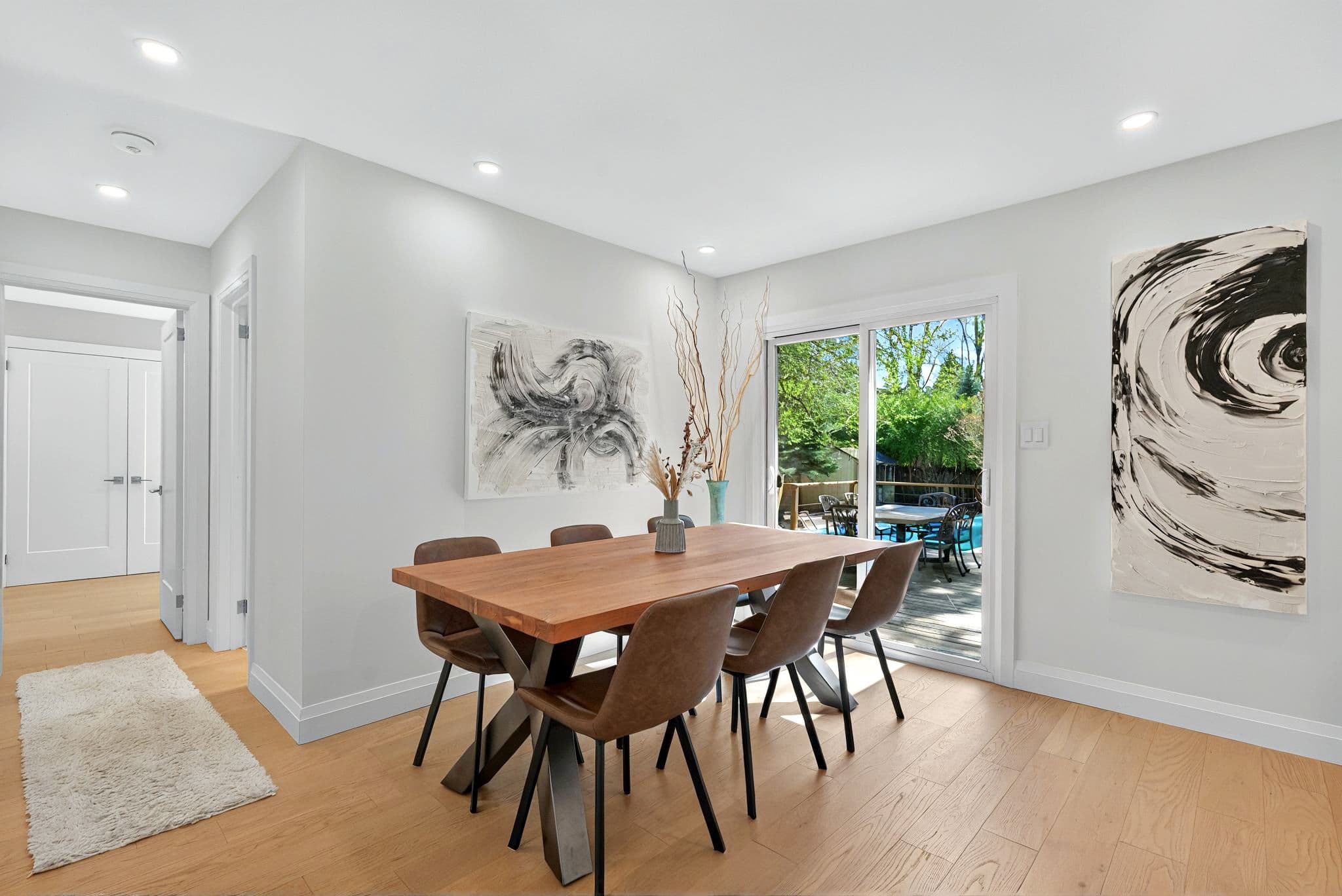 236 Burton Rd Oakville, ON L6K 2K5