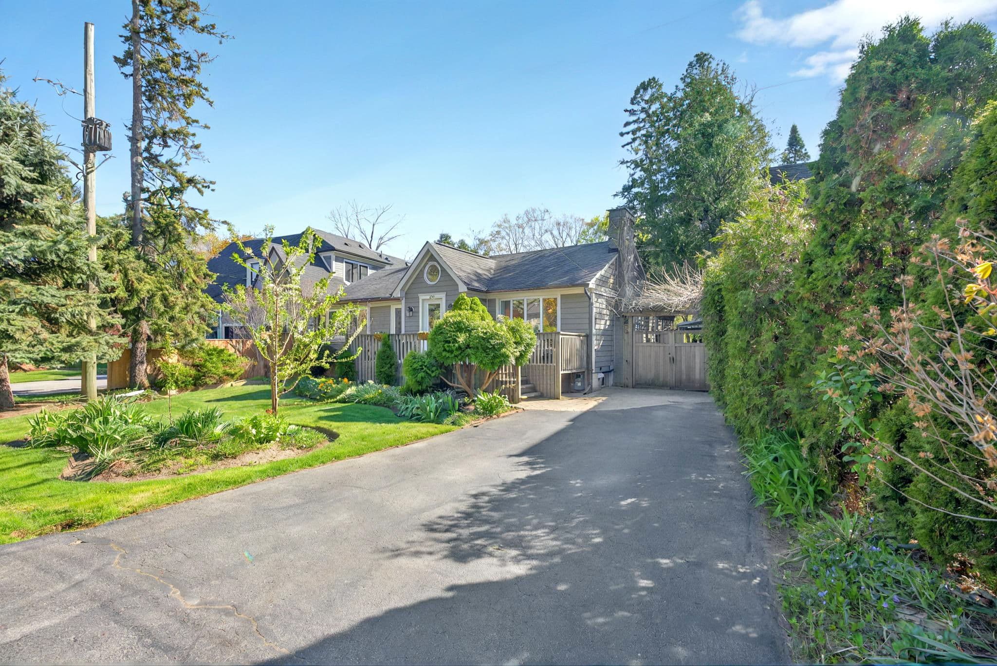 236 Burton Rd Oakville, ON L6K 2K5