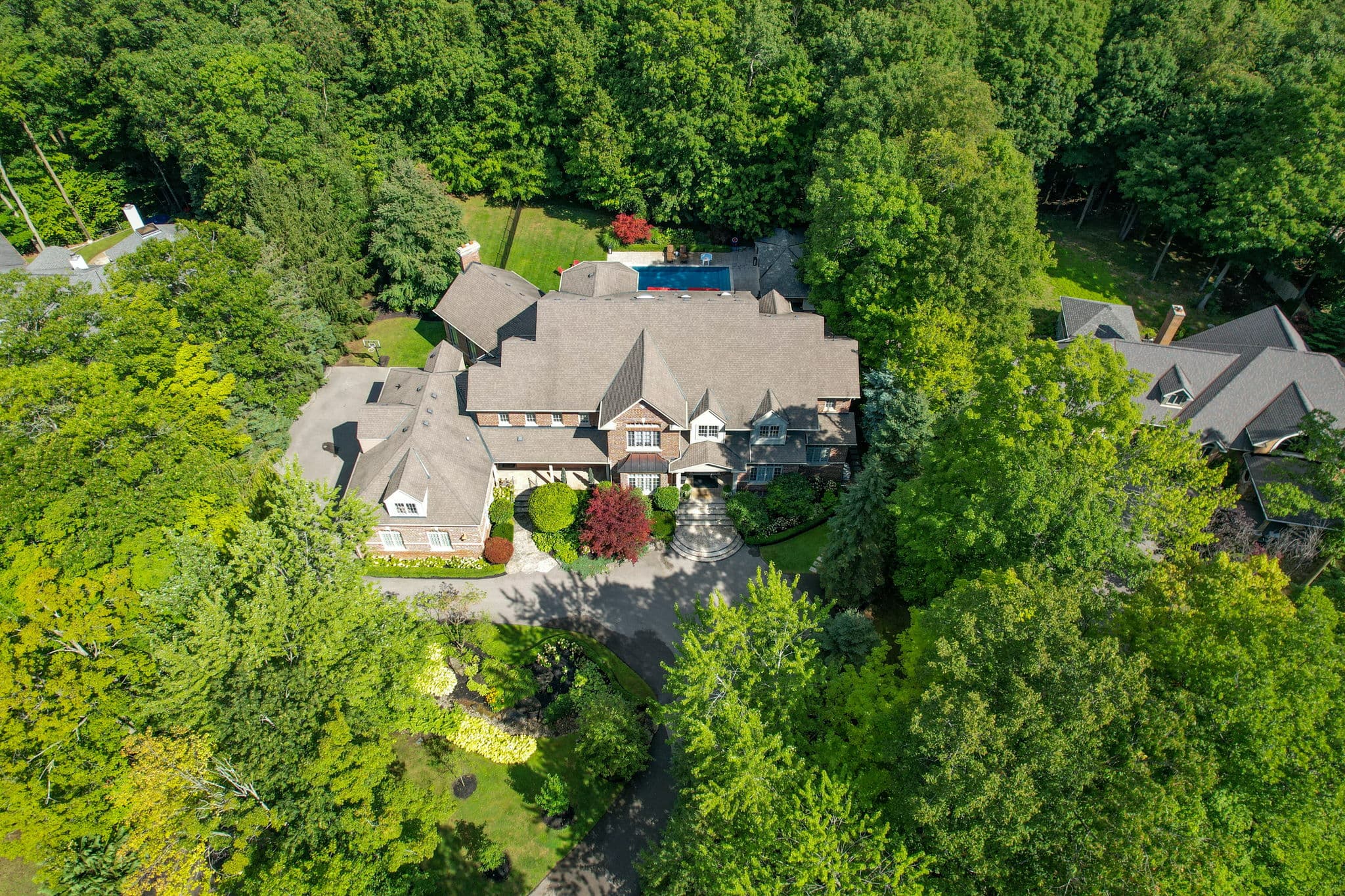 237 Forest Ridge Rd Richmond Hill, ON L4E 3L8