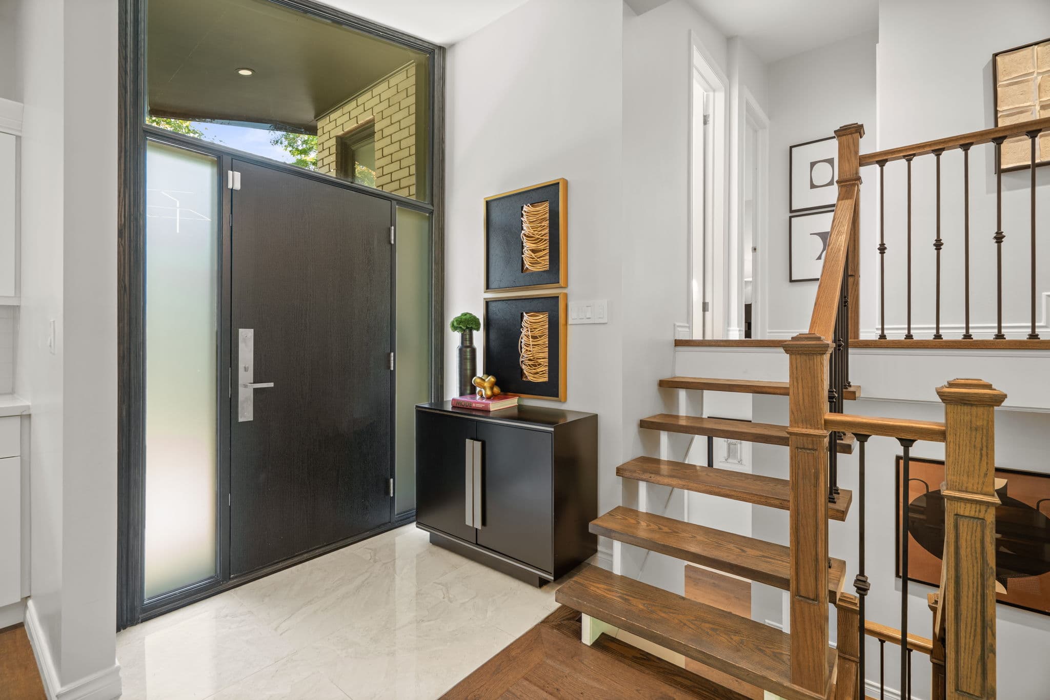 24 Addington Ave Toronto, ON M2N 2K9