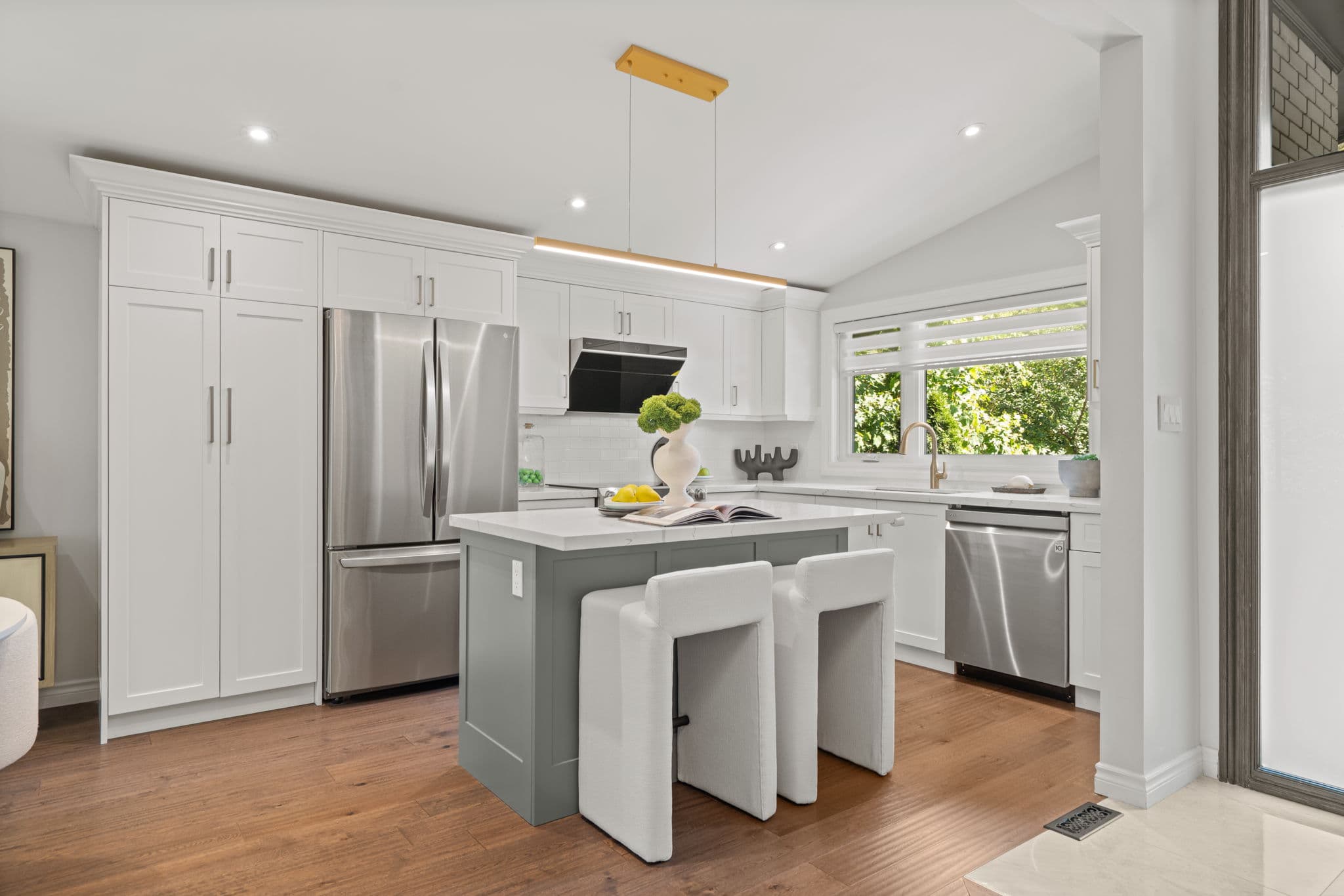 24 Addington Ave Toronto, ON M2N 2K9