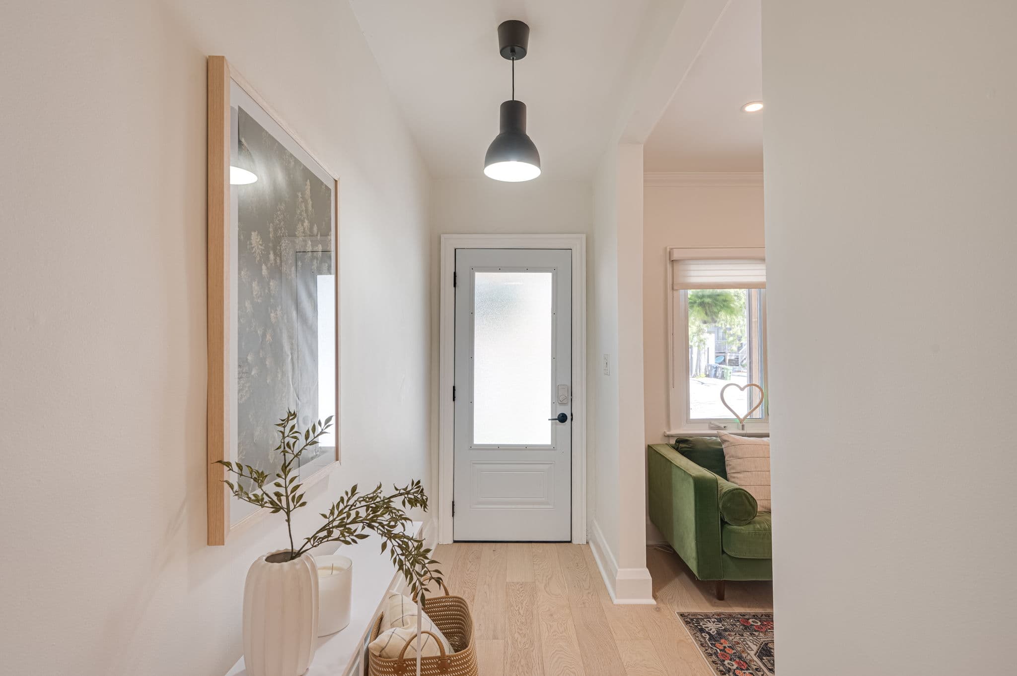 24 Falwyn Ave Toronto, ON M6C 1K6
