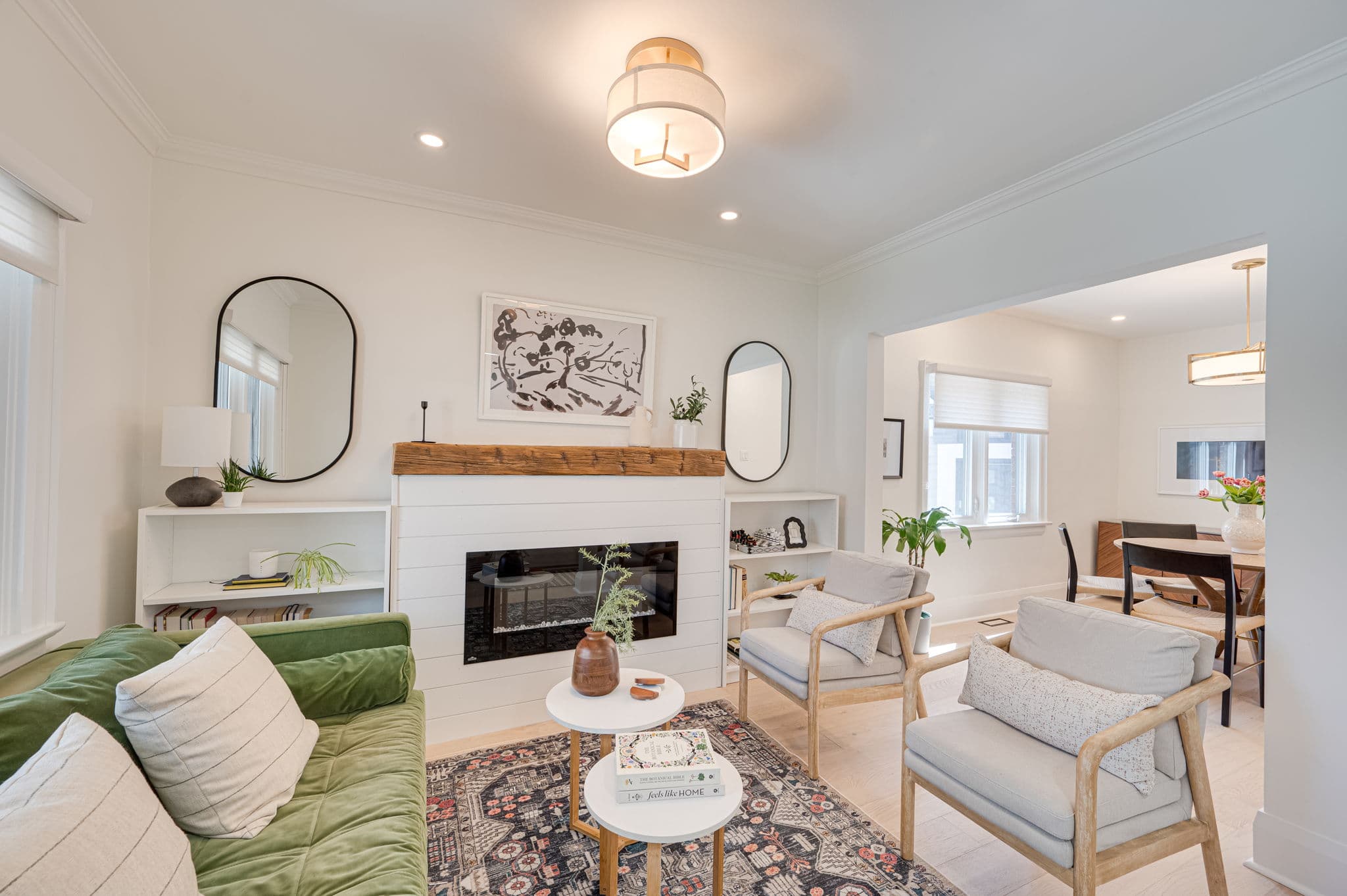 24 Falwyn Ave Toronto, ON M6C 1K6