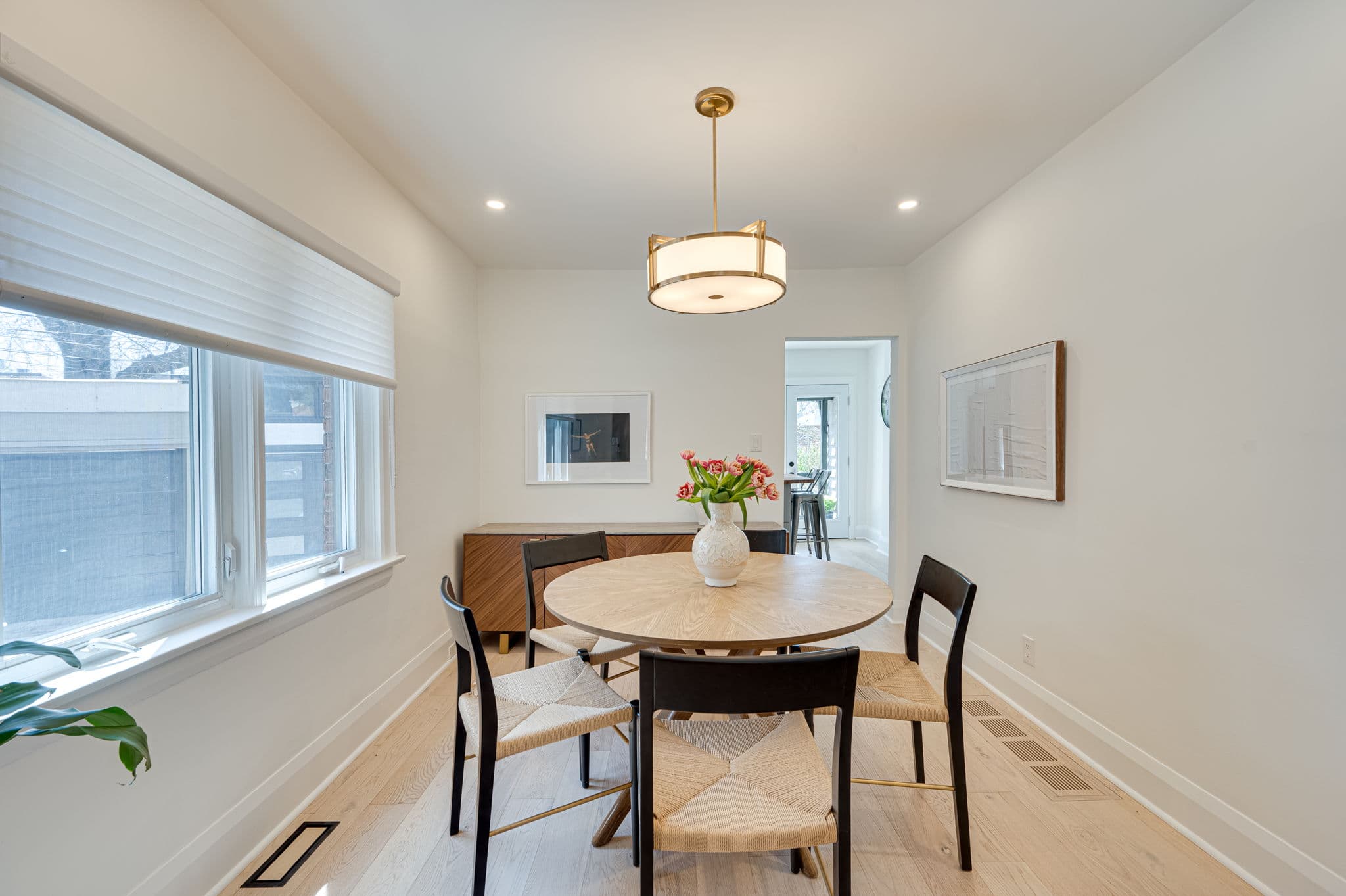 24 Falwyn Ave Toronto, ON M6C 1K6
