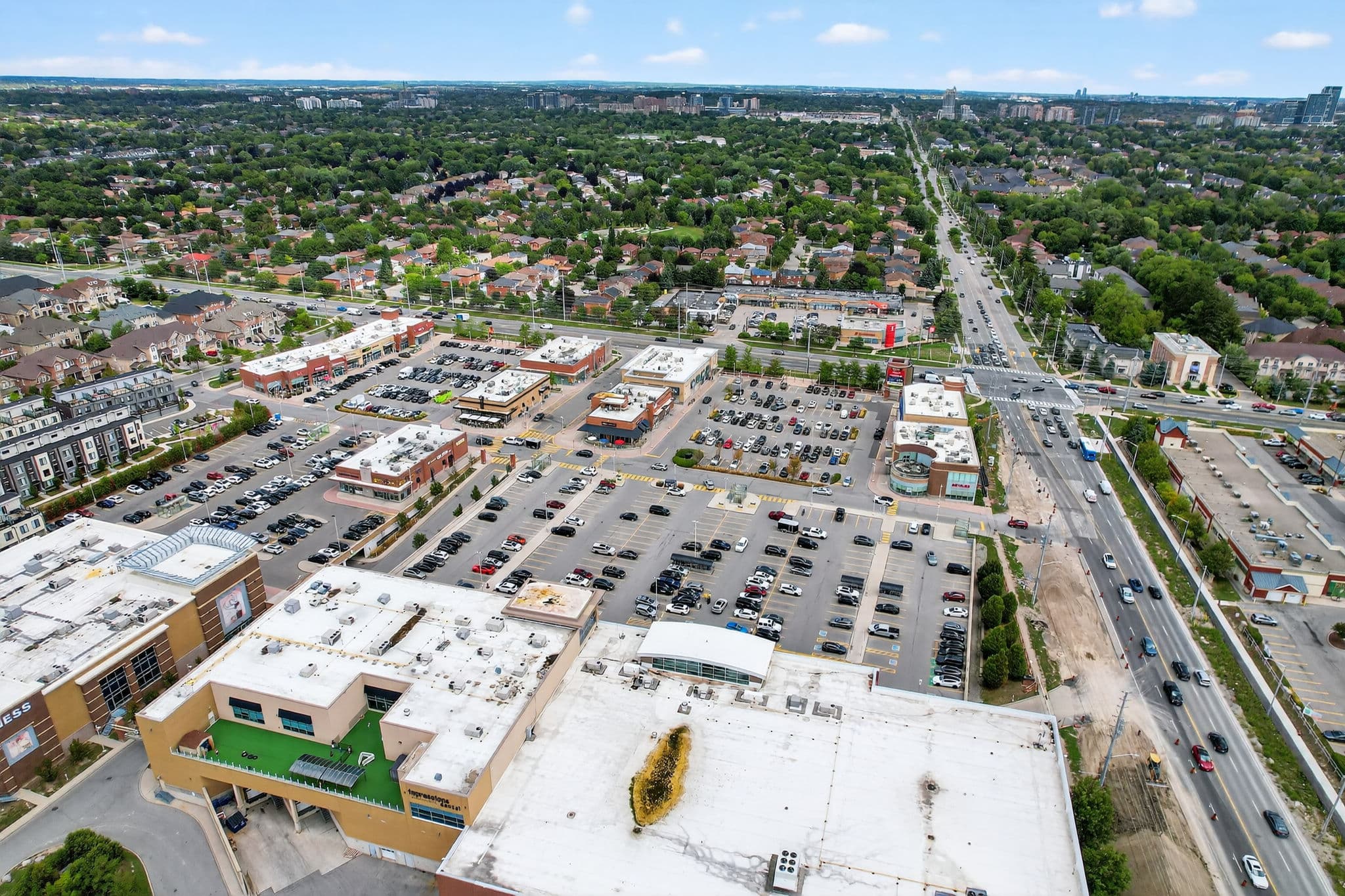 24 Littleriver Ct Vaughan, ON L6A 0K3