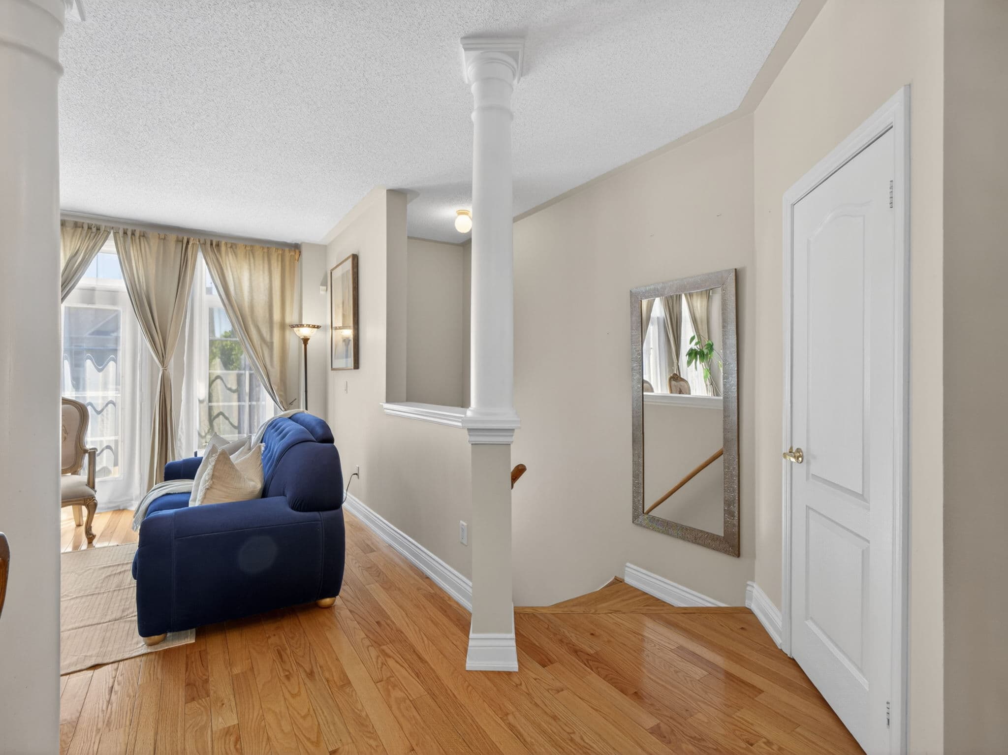 24 Mintwood Rd Vaughan, ON L4J 9C3