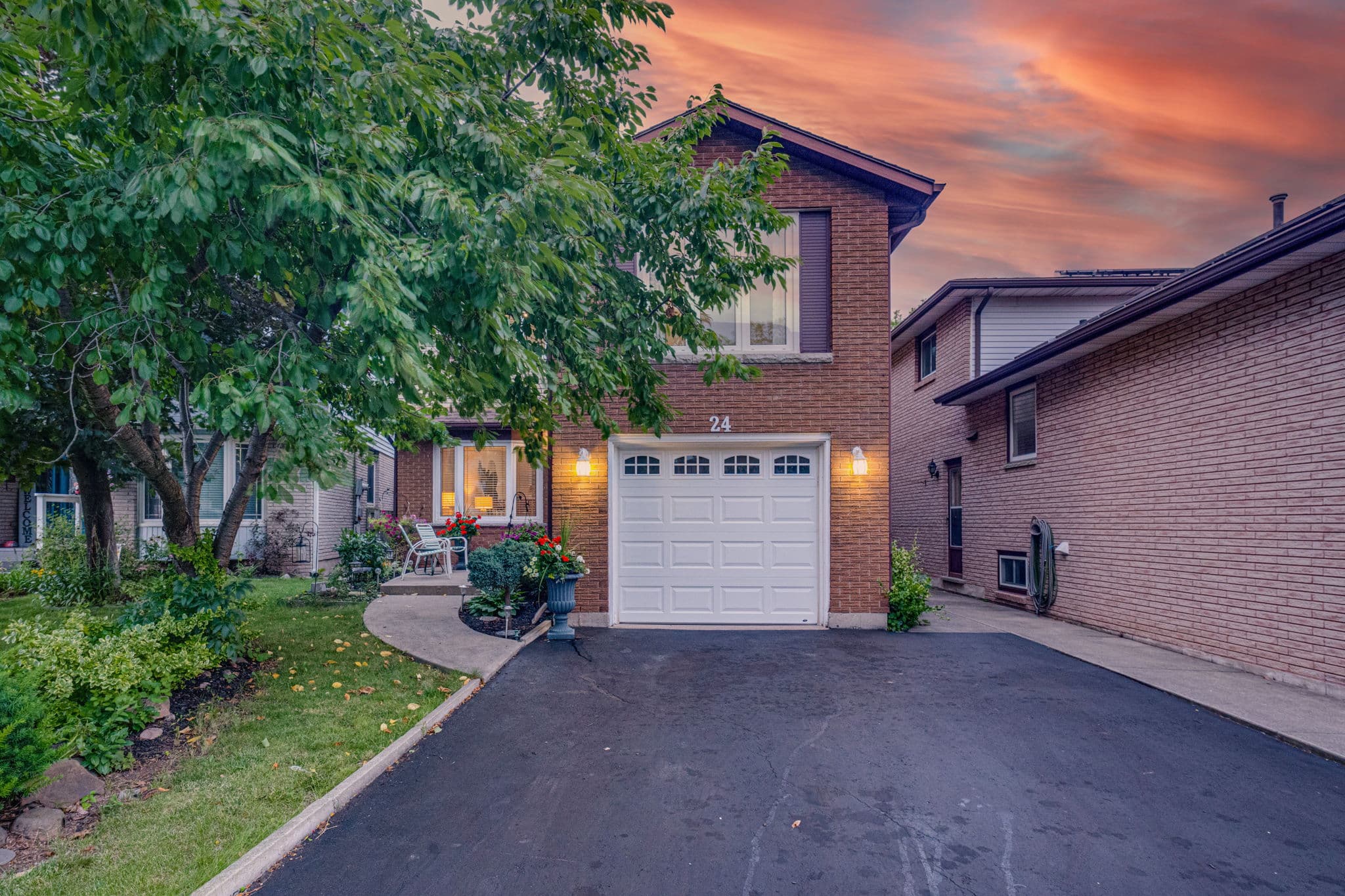 24 Salina Pl Stoney Creek, ON L8G 4L4