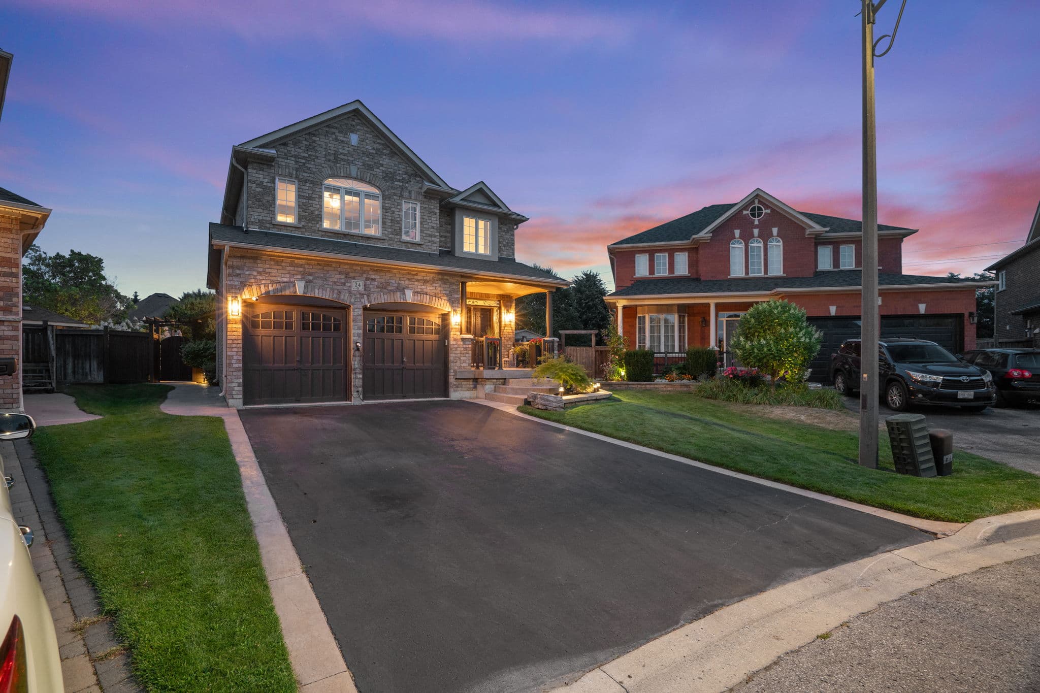 24 Vesna Ct Bowmanville, ON L1C 0C7
