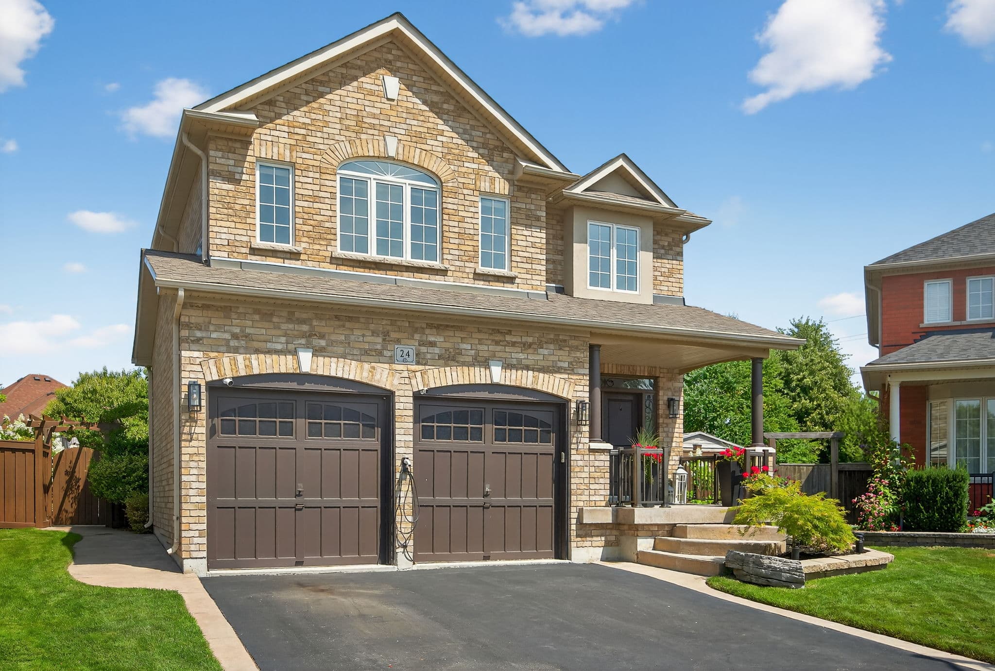 24 Vesna Ct Bowmanville, ON L1C 0C7