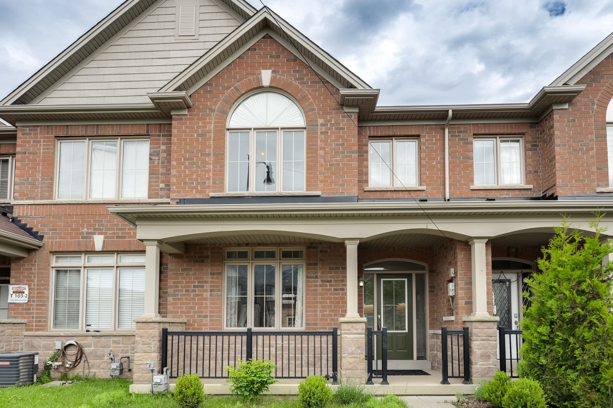 240 Inspire Blvd Brampton, ON L6R 0B6