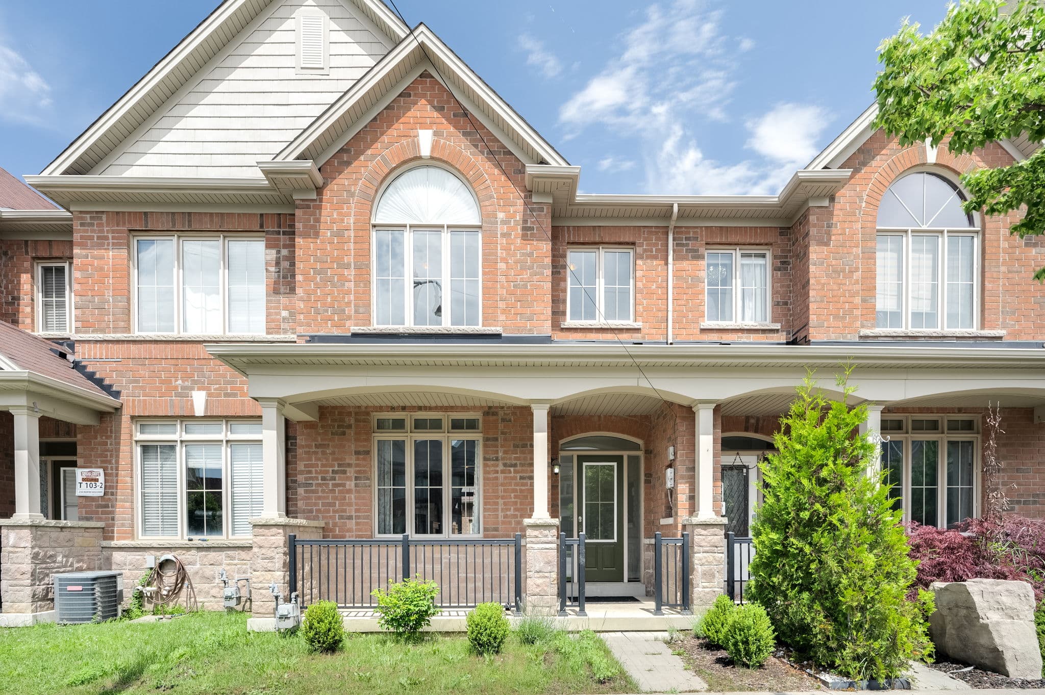 240 Inspire Blvd Brampton, ON L6R 0B6