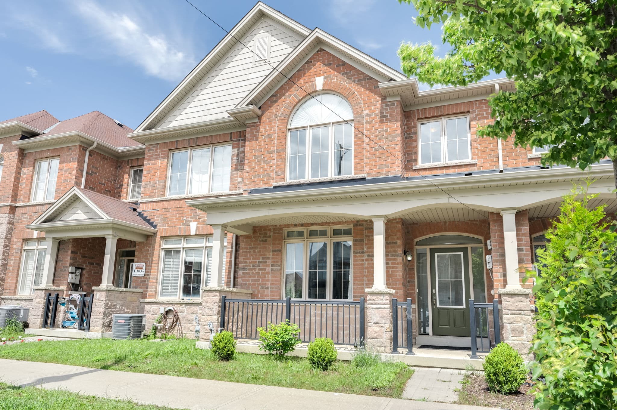 240 Inspire Blvd Brampton, ON L6R 0B6