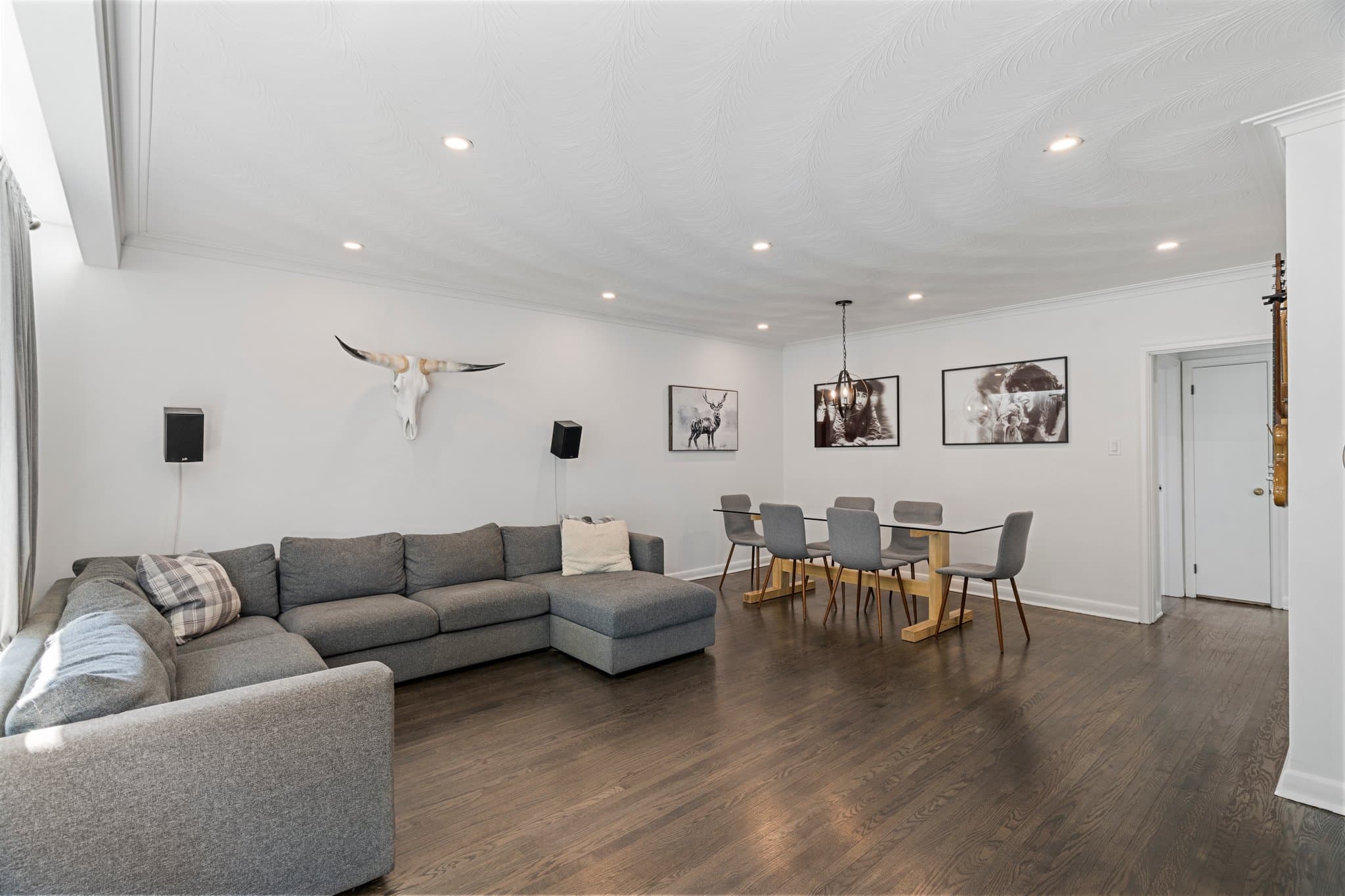 242 Lucas St Richmond Hill, ON L4C 4R1