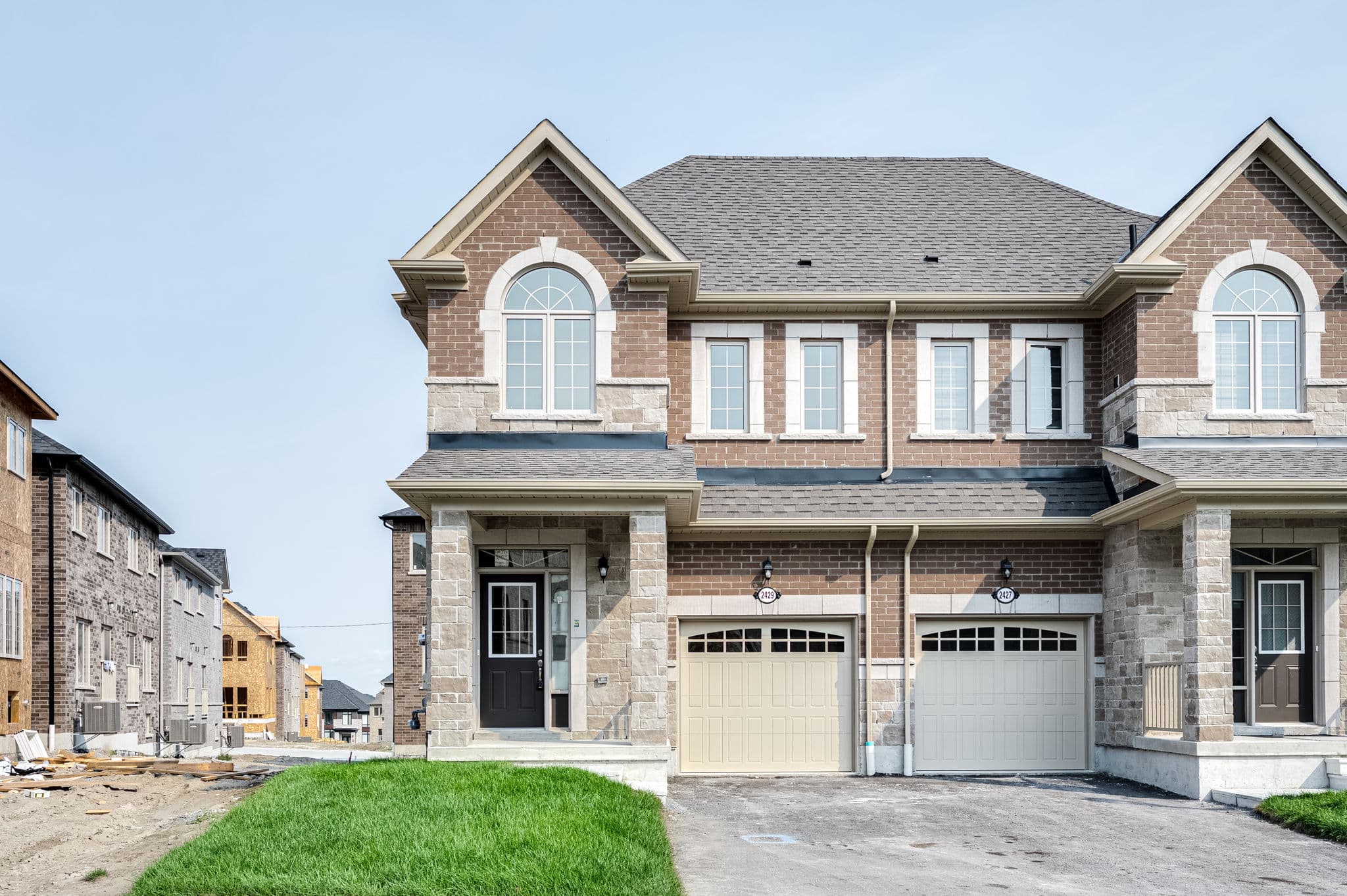 2429 Angora St Pickering, ON L1X 2R2