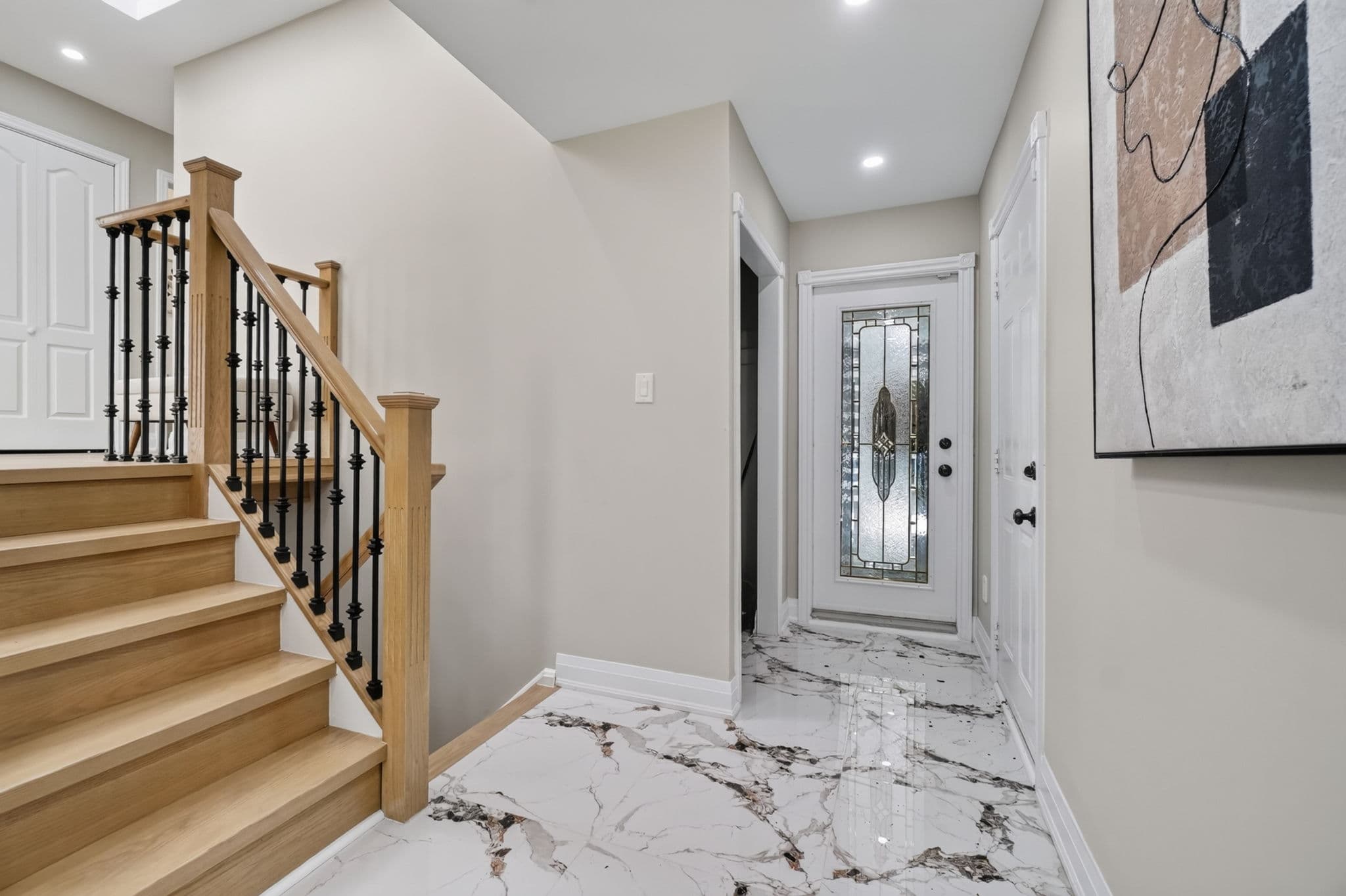 2446 Ventura Dr Oakville, ON L6L 2H7