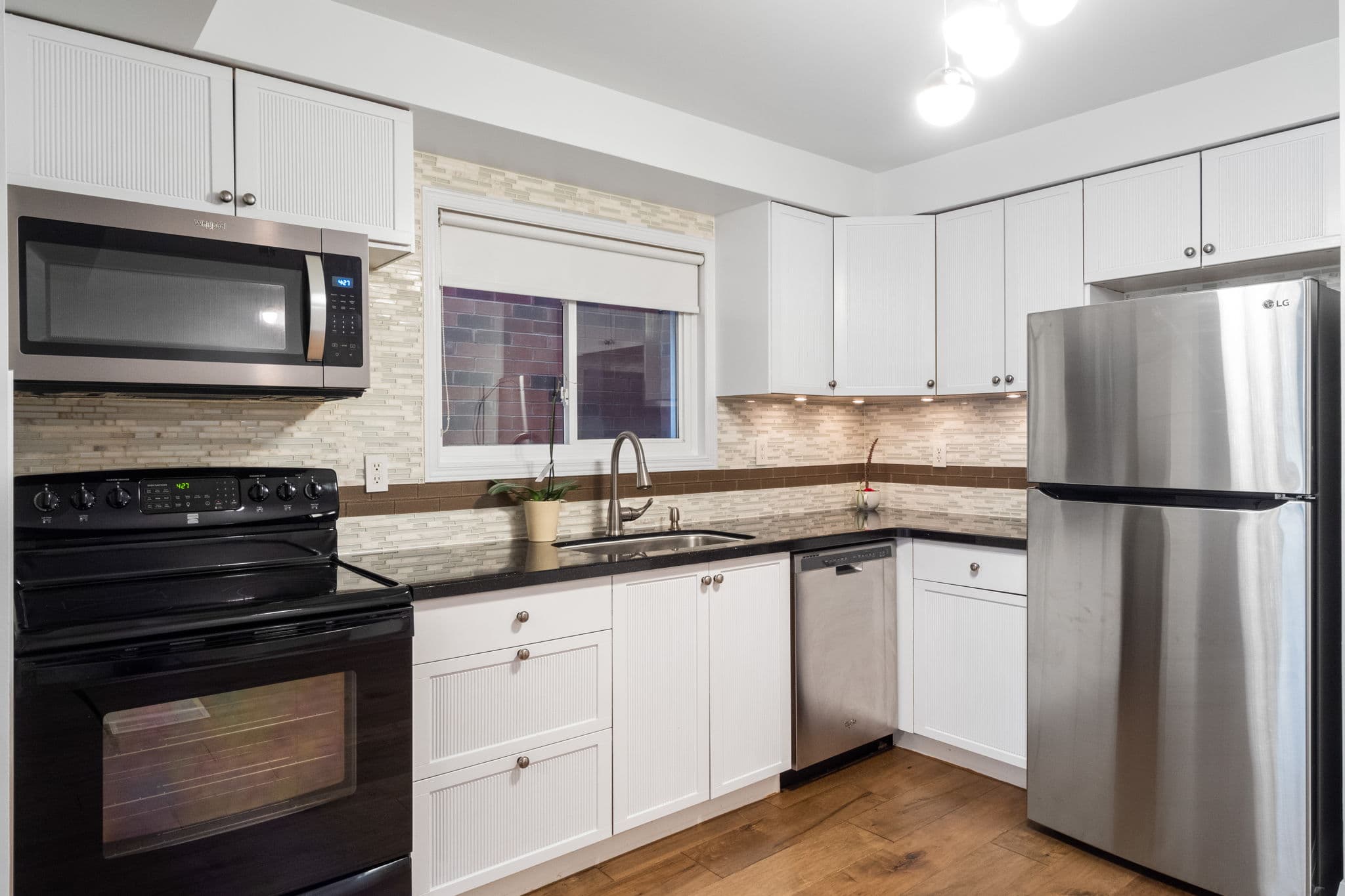 2455 Stefi Trail Oakville, ON L6H 5Y3