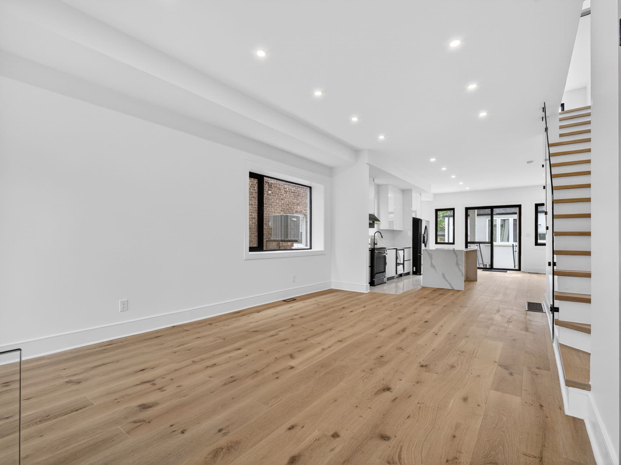 249 Lauder Ave Toronto, ON M6E 3H5