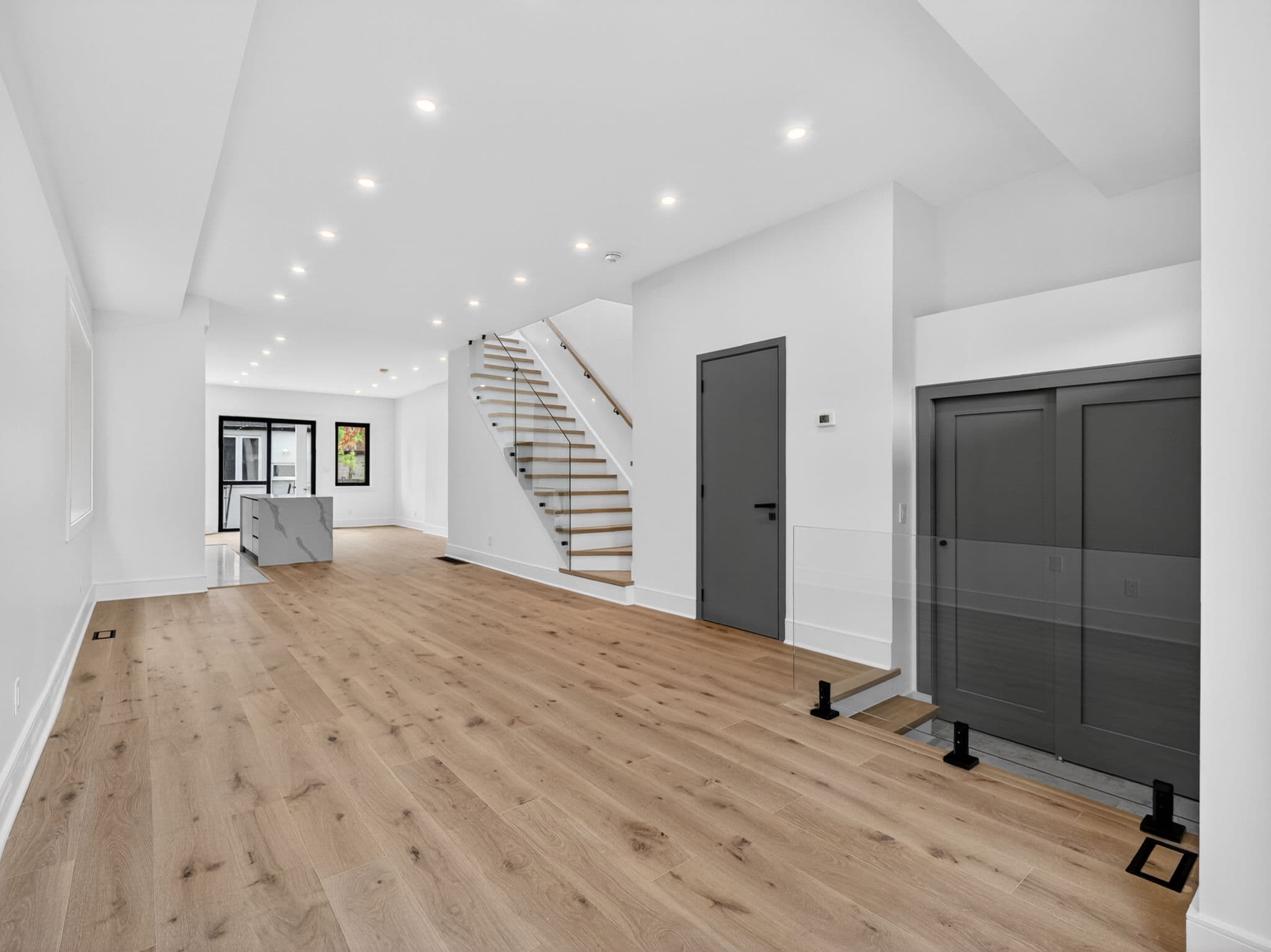 249 Lauder Ave Toronto, ON M6E 3H5