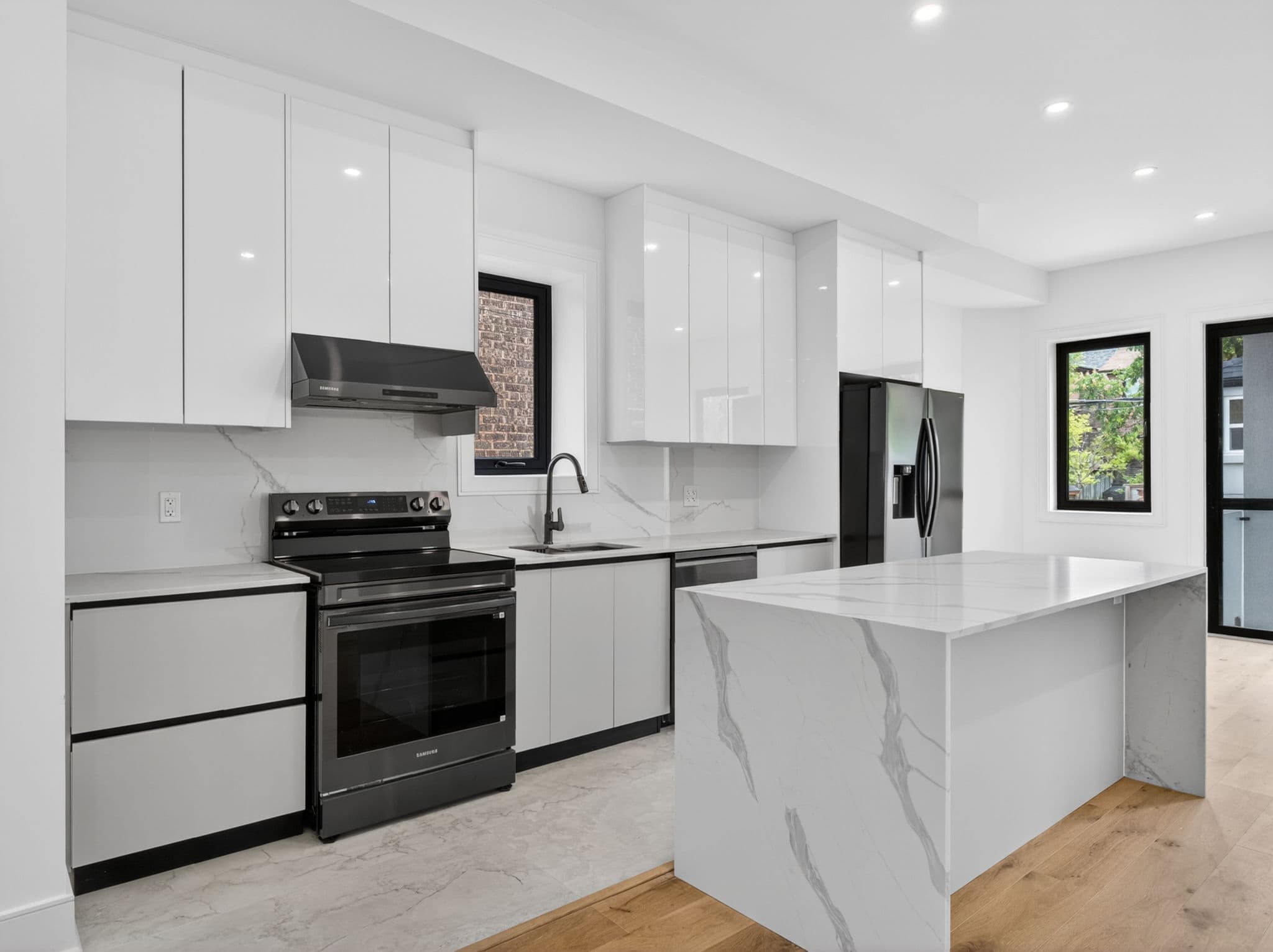 249 Lauder Ave Toronto, ON M6E 3H5
